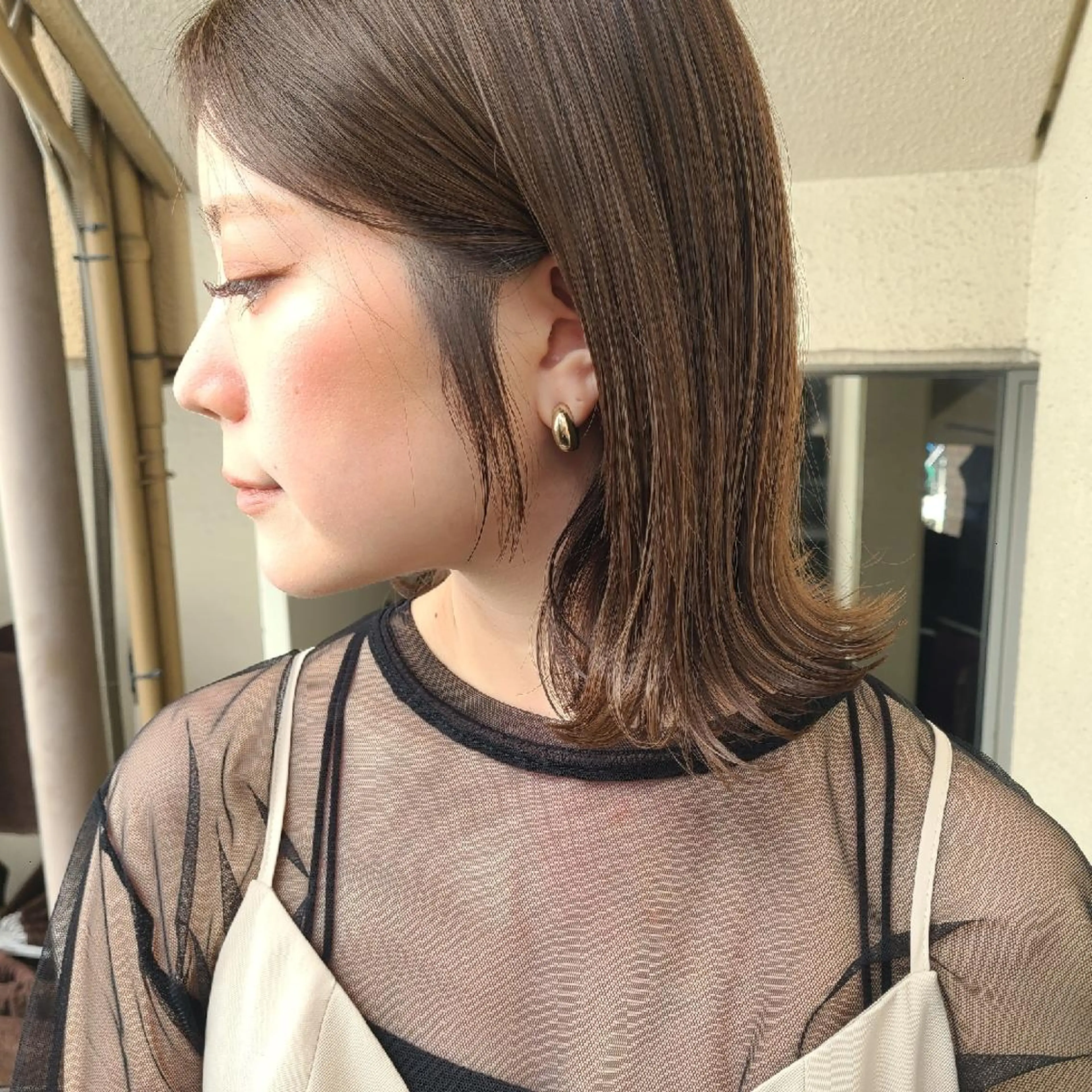 ミディアム カラー グレージュ オリーブグレージュ オリーブグレー ボブ 外ハネヘア カット ヘアカラー トリートメント 🔳髪質改善🔳 岡本陽のヘアスタイル