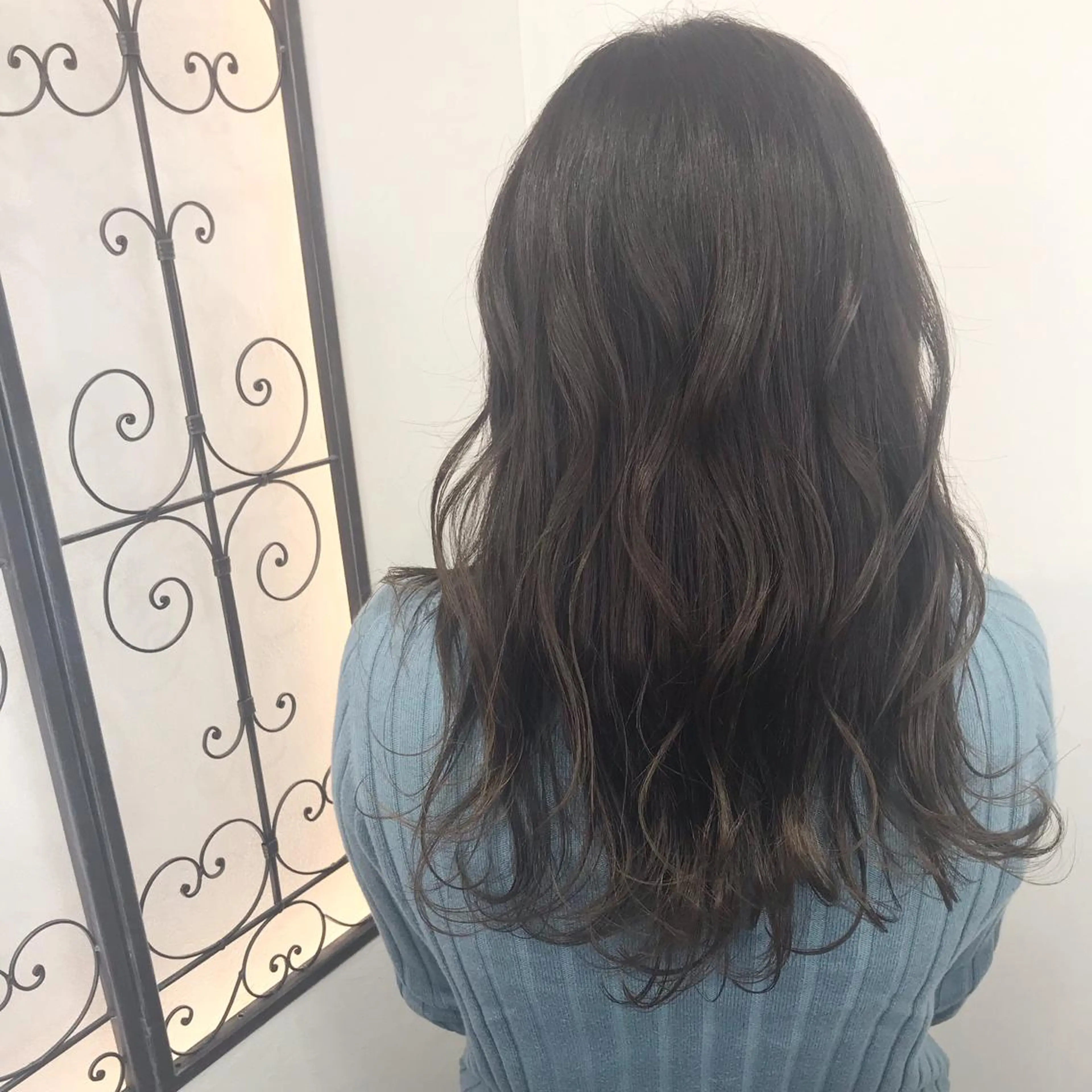 セミロング カラー AVANCE 長尾 尚悟のヘアスタイル