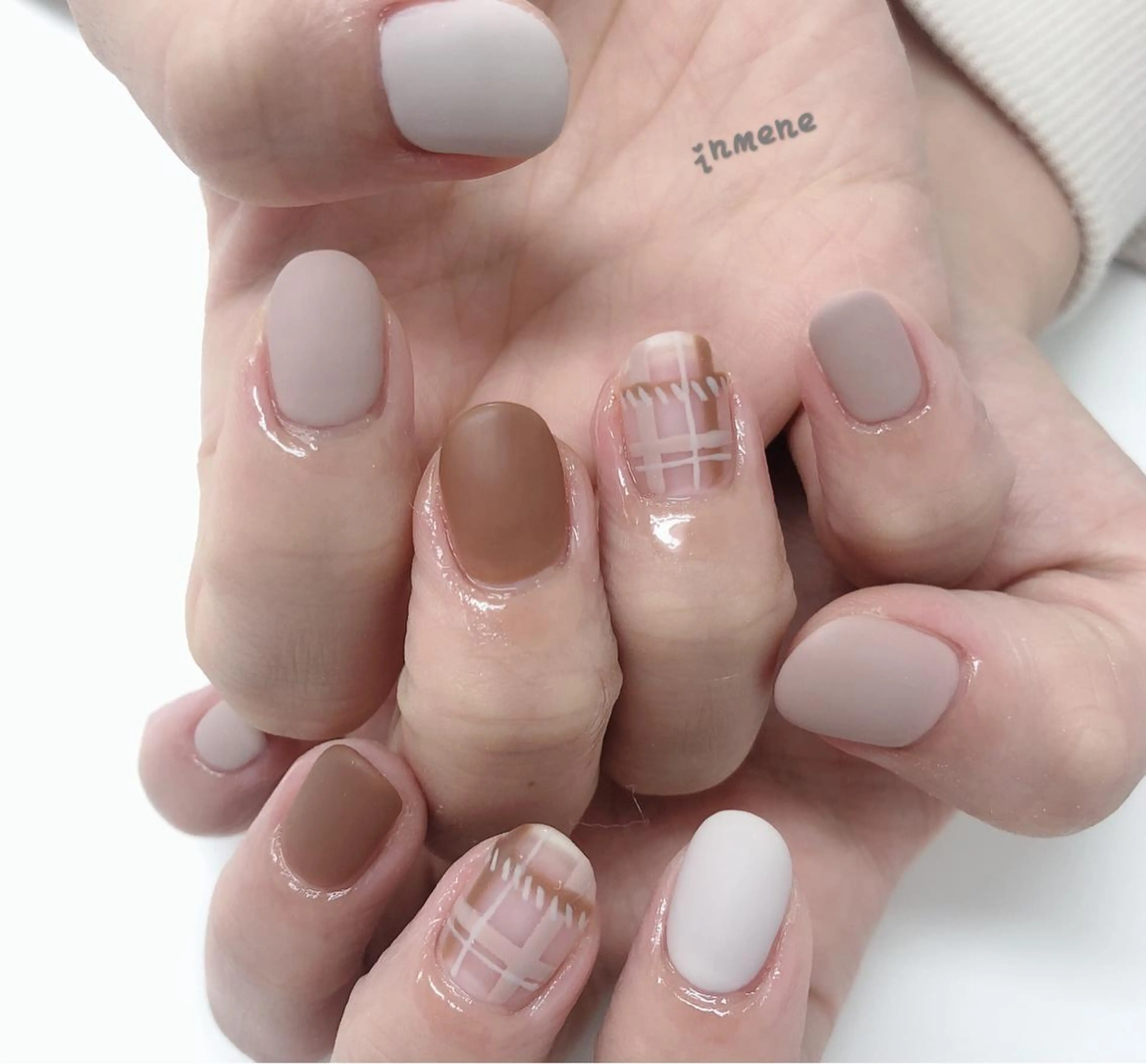 ネイル IN MENEのネイルデザイン