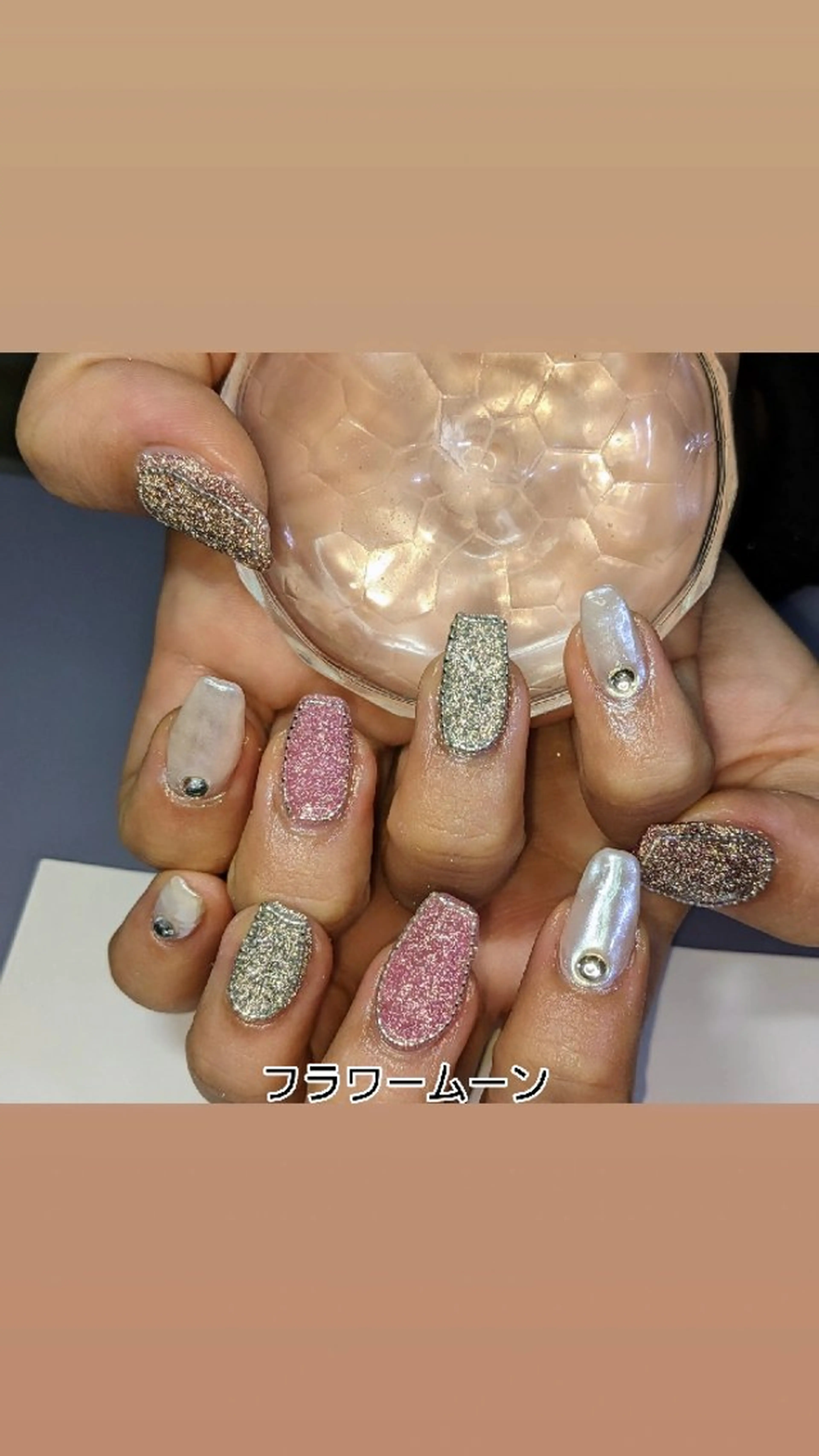 ネイル フラッシュネイル ミラーネイル ハンドネイル ハンドケア フラワー ムーンのネイルデザイン