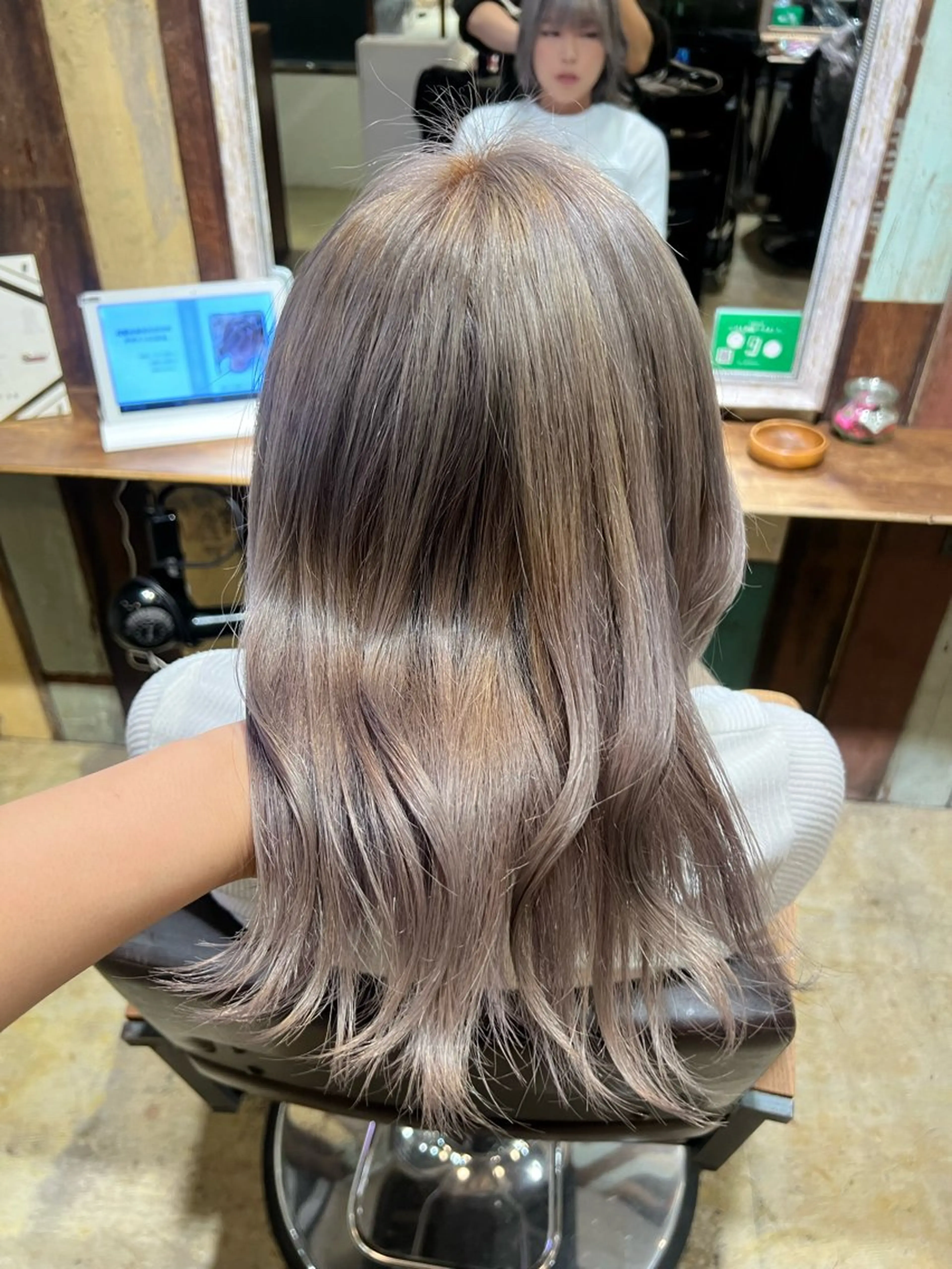 ミディアム カラー ヘアカラー トリートメント 博多韓国ヘア /メンズ【美涼】のヘアスタイル