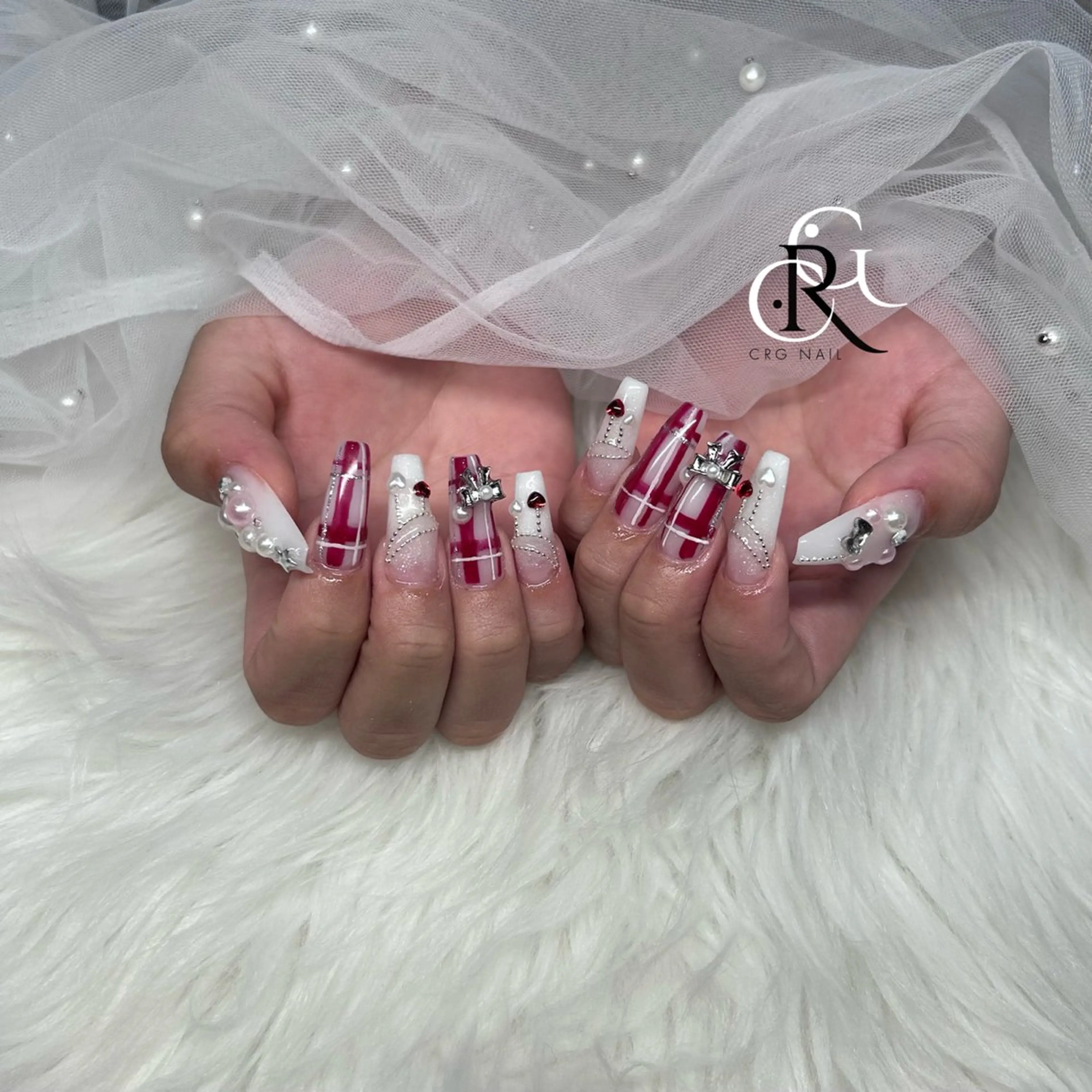 ロング ハンドネイル CRGNAIL RENAのネイルデザイン