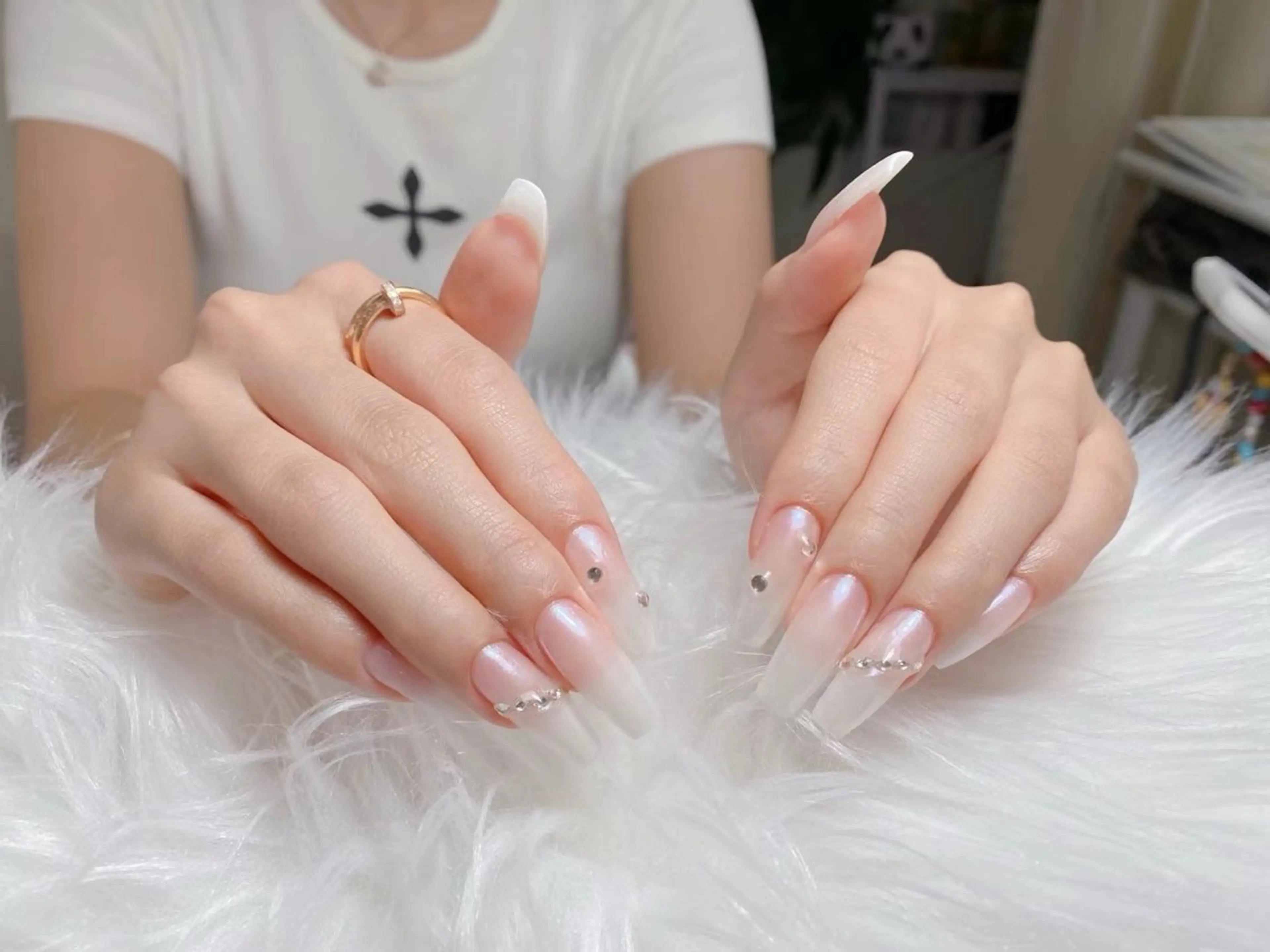 ネイル 長さ出し ハンドネイル ハンドケア 🌈 Laule'aのネイルデザイン