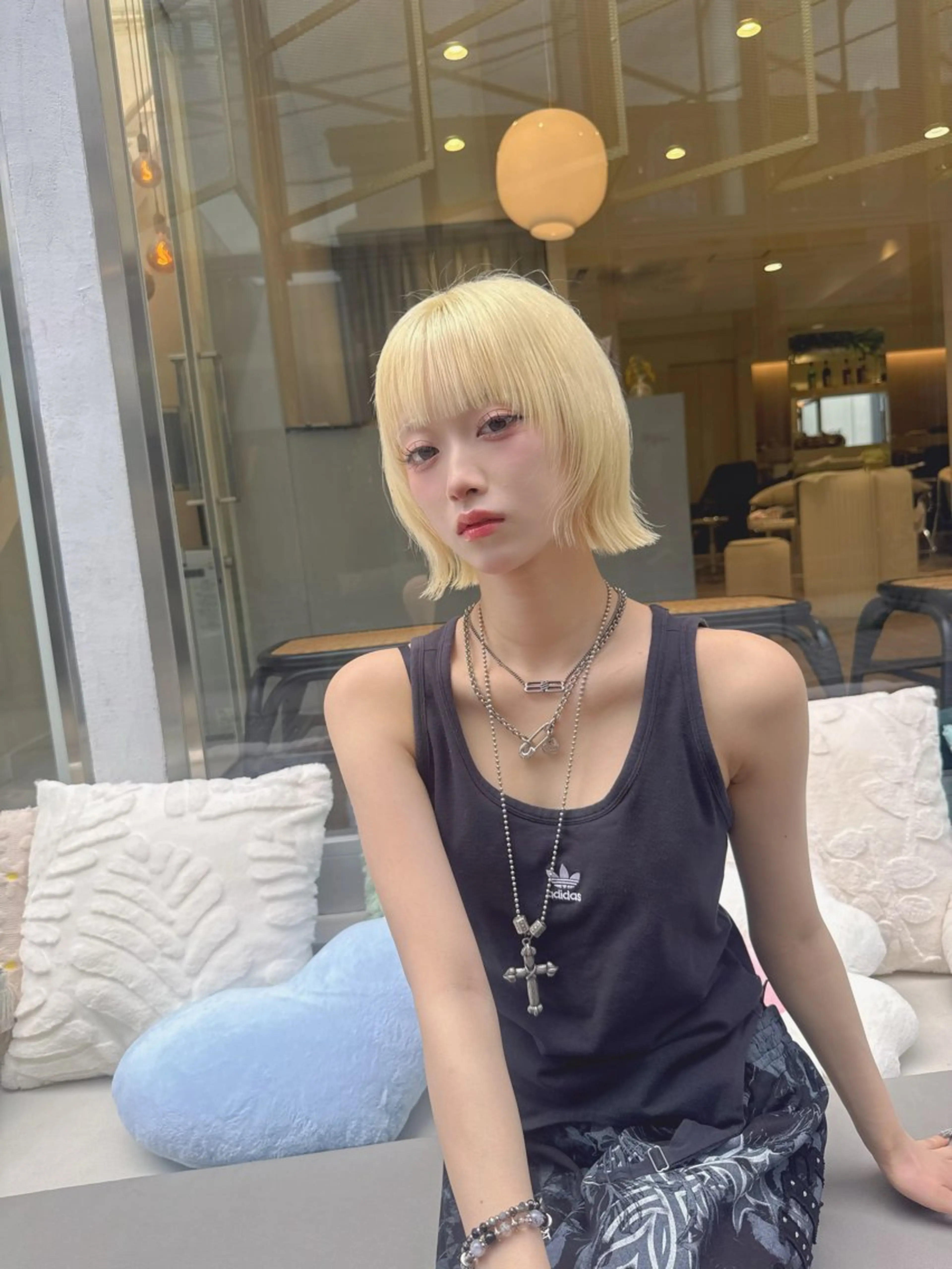 ショート カラー ブリーチ ブロンド ケアブリーチ 透明感カラー ハイトーンカラー カット ヘアカラー 💎透明感カラー特化 💎TAISEIのヘアスタイル