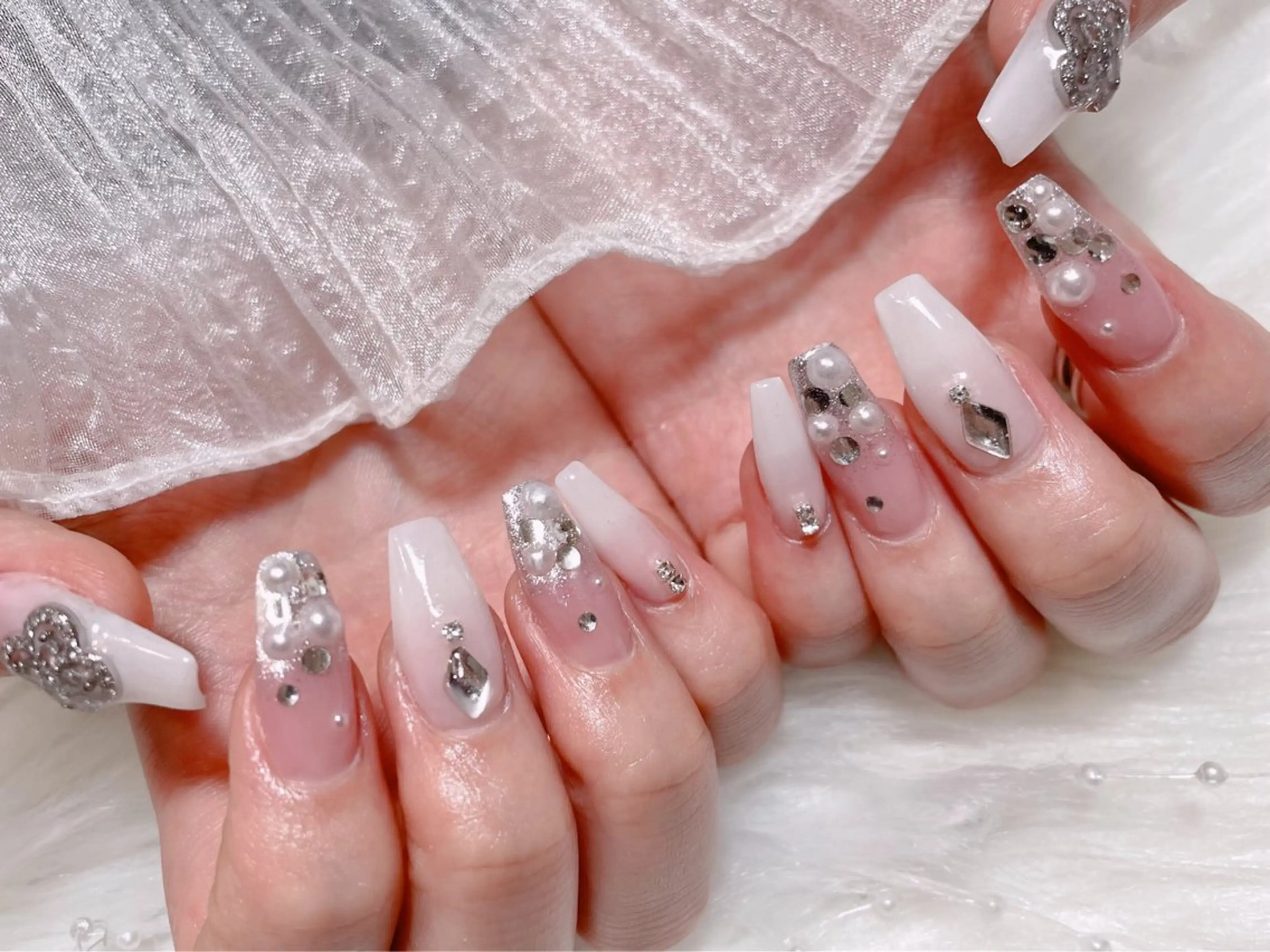 ネイル 長さ出し ワンホンネイル 冬ネイル ハンドネイル ゆりか ジョアアンジェ福島のネイルデザイン