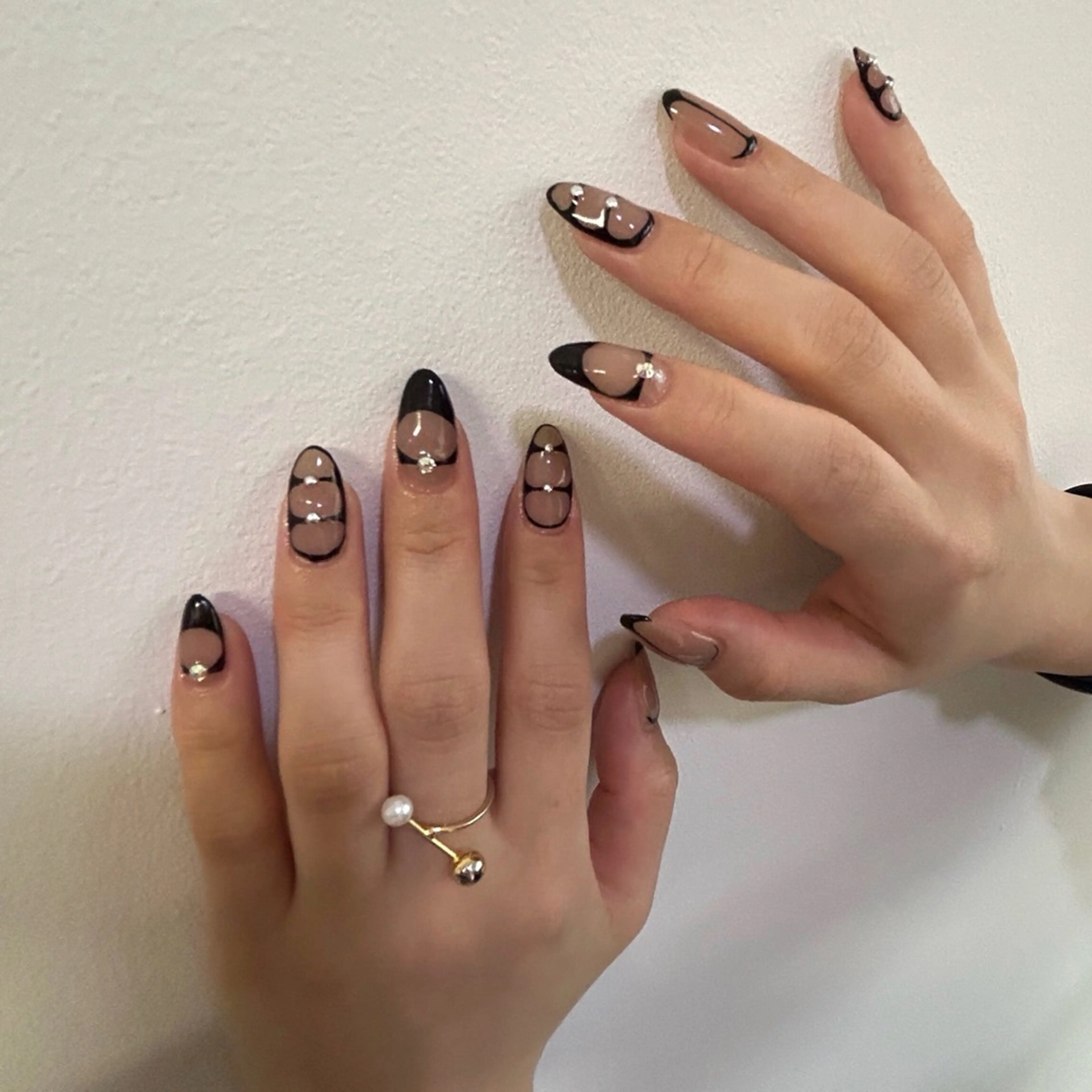 ネイル アートネイル べっ甲ネイル ジェルネイル グリーン キラキラネイル nailstudio eviz新宿店のネイルデザイン