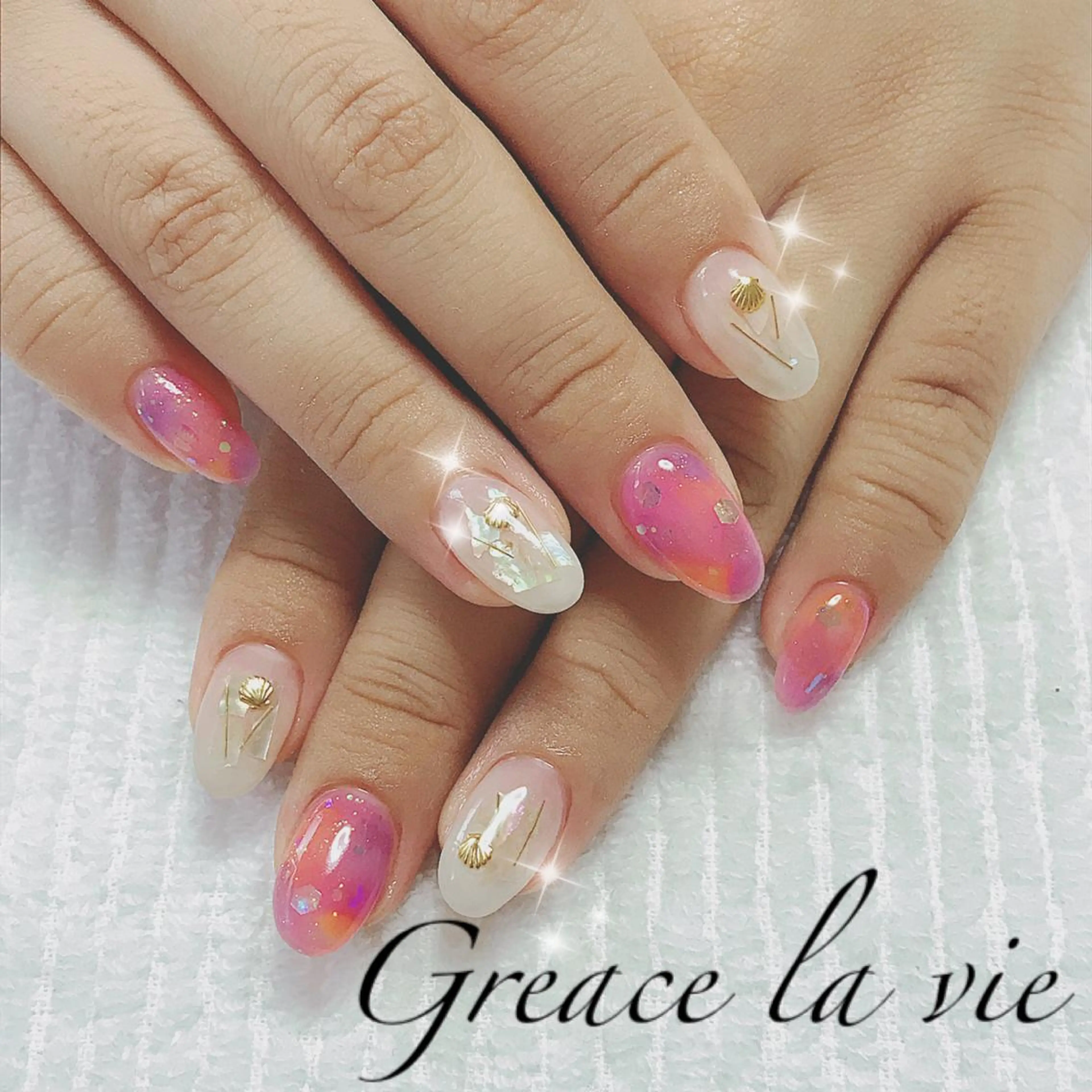 ロング カラー ヘアアレンジ ネイル マツエク・マツパ Greace  la vieのネイルデザイン