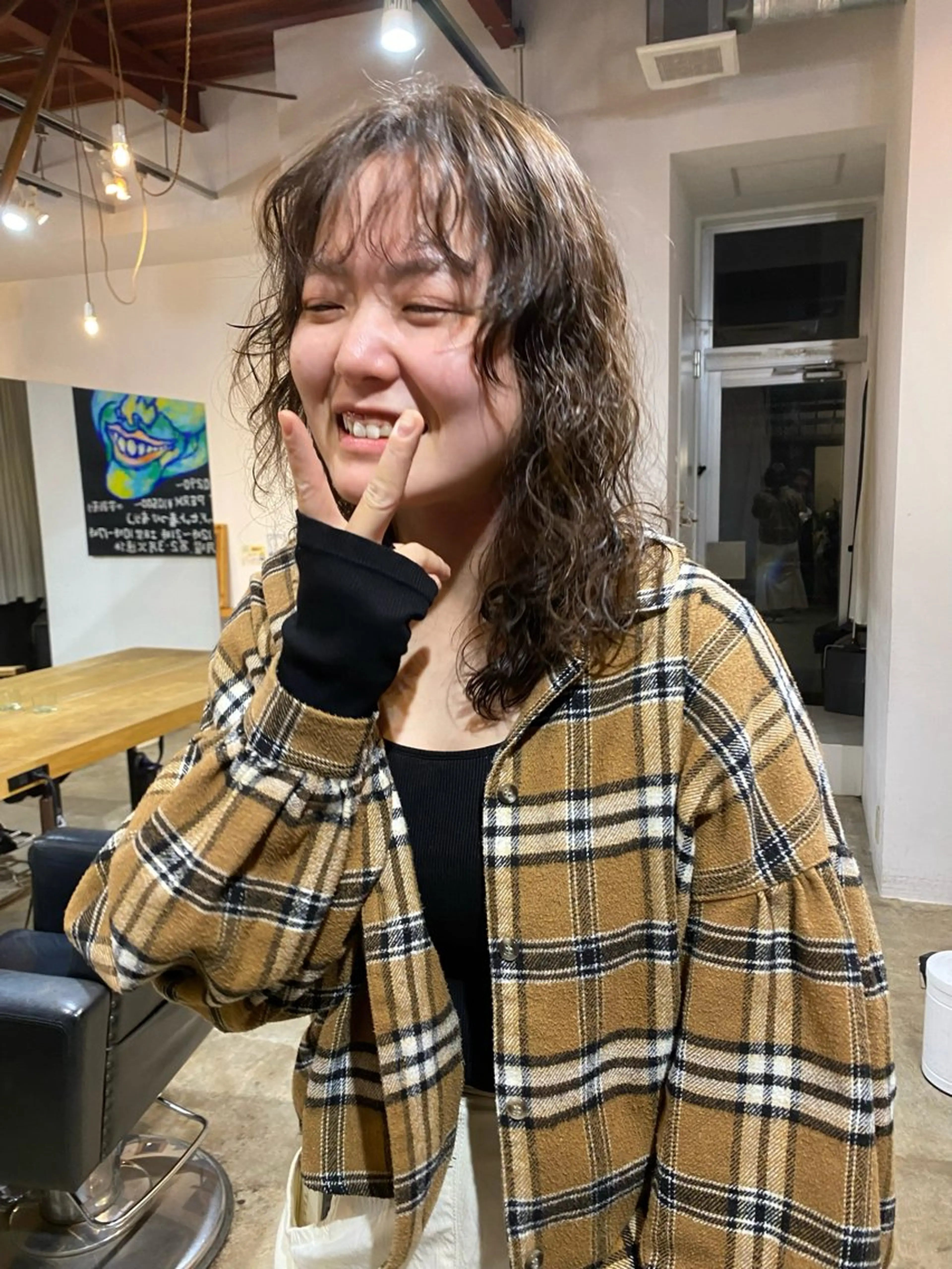 セミロング パーマ 小日向 沙織のヘアスタイル