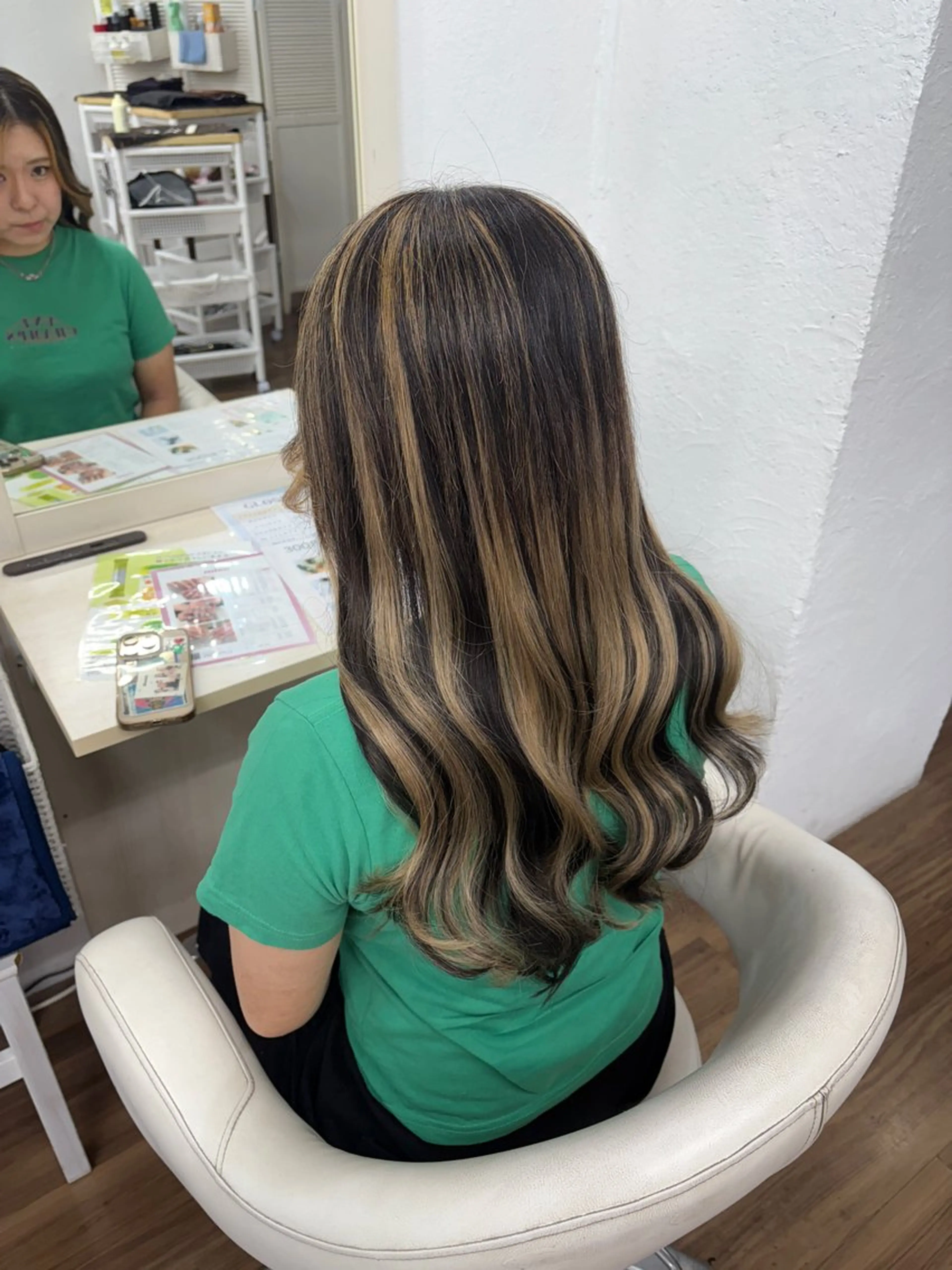 ロング カラー ハイライトカラー ハイライト ロング エクステ GLOSS 心斎橋 山上のヘアスタイル