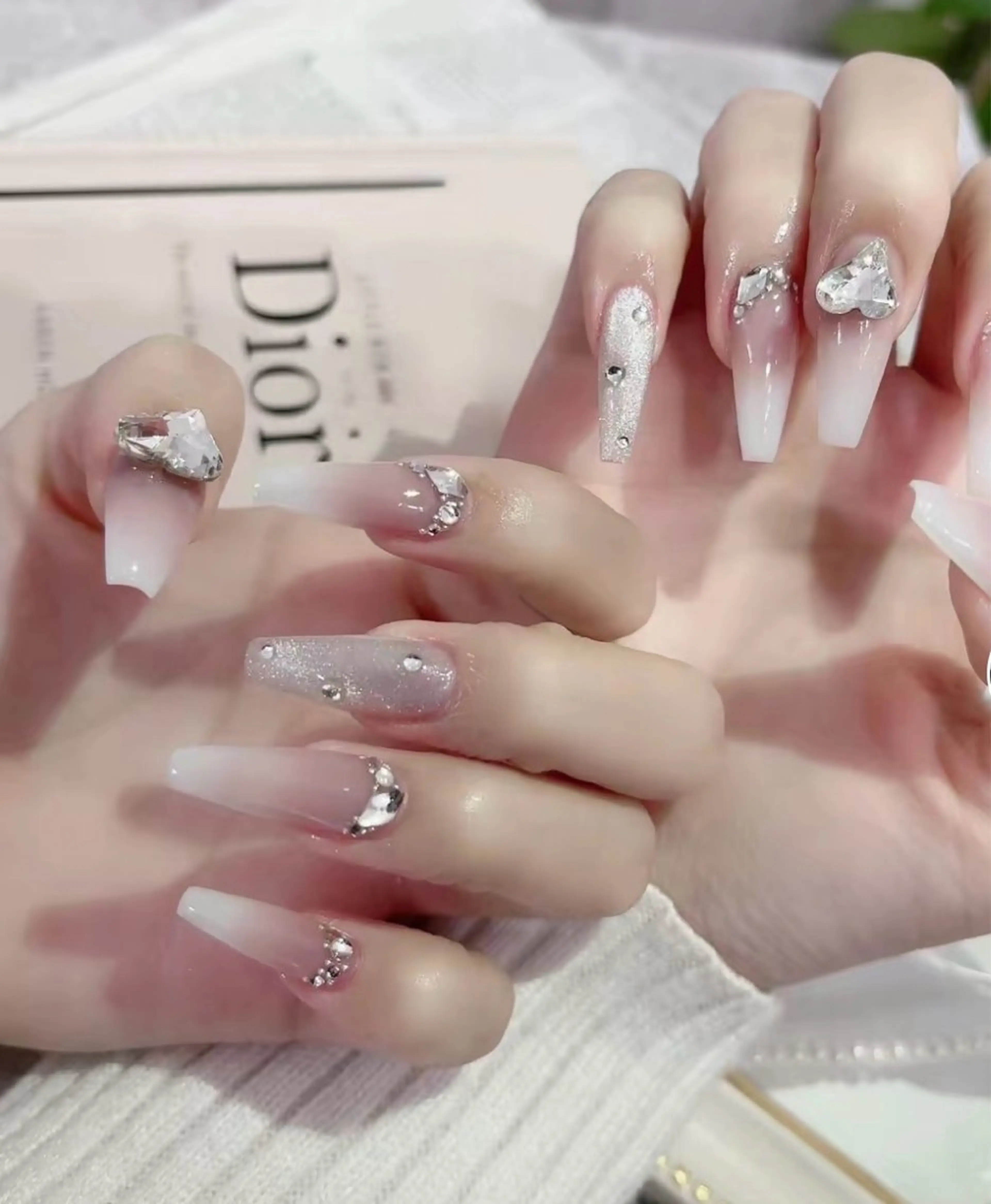 ネイル ボルドー ジェルネイル キラキラネイル ロングネイル マグネットネイル ハンドネイル Queeens nailのネイルデザイン