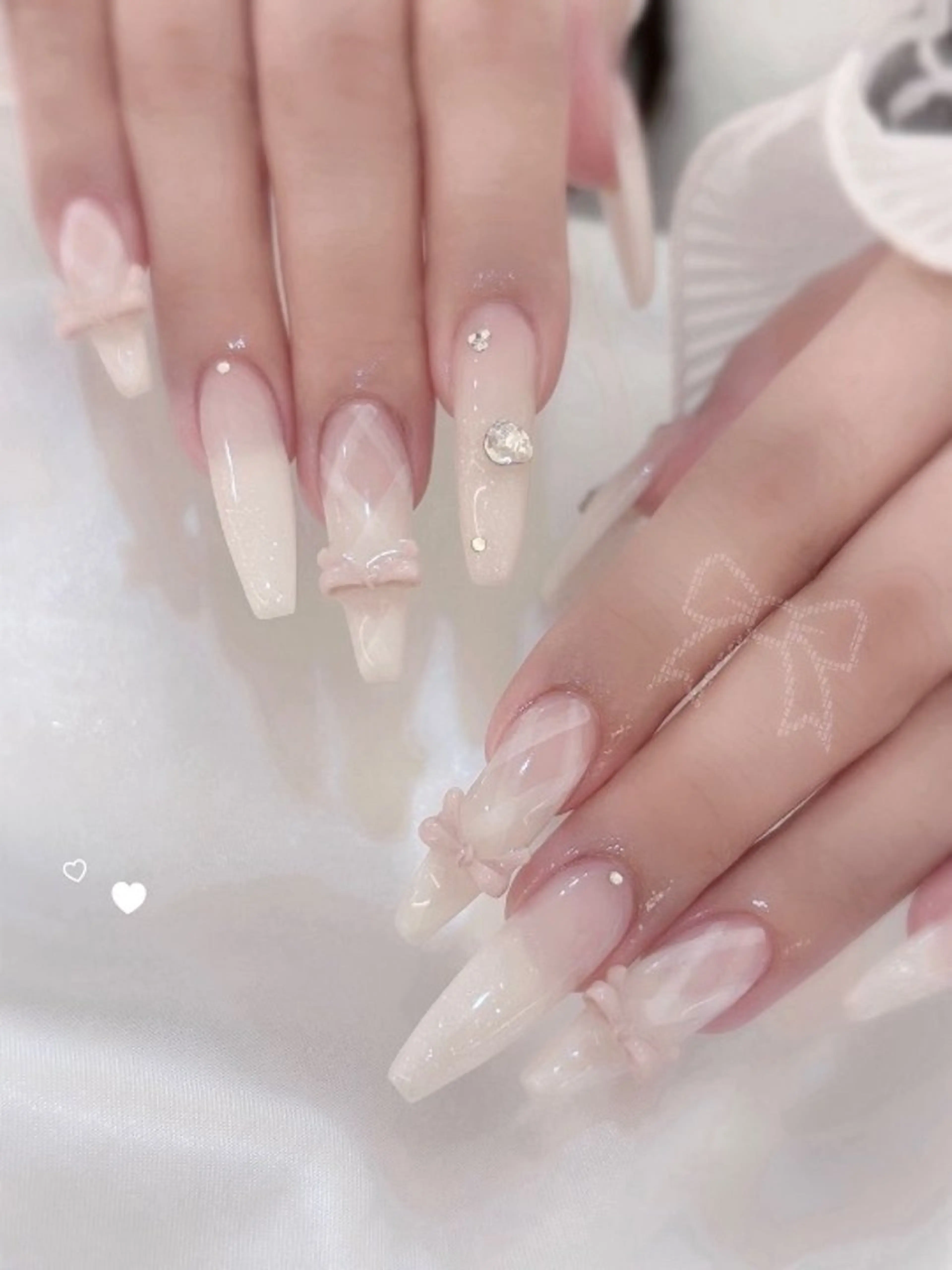 カラー グラデーションカラー ピンクカラー ハンドネイル AIN Nailのネイルデザイン