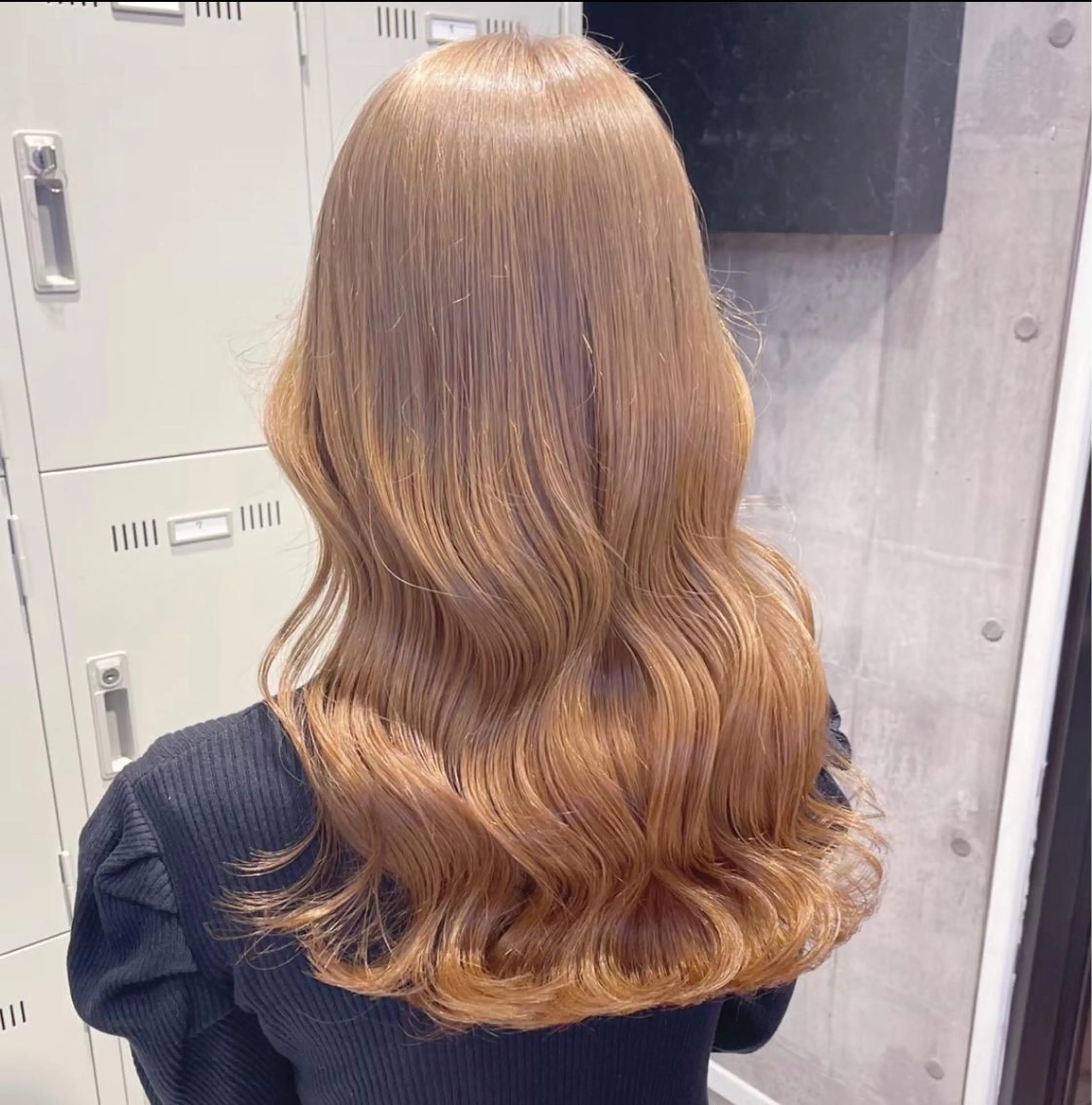 ロング カラー ハイトーン特化🎀 LEONのヘアスタイル