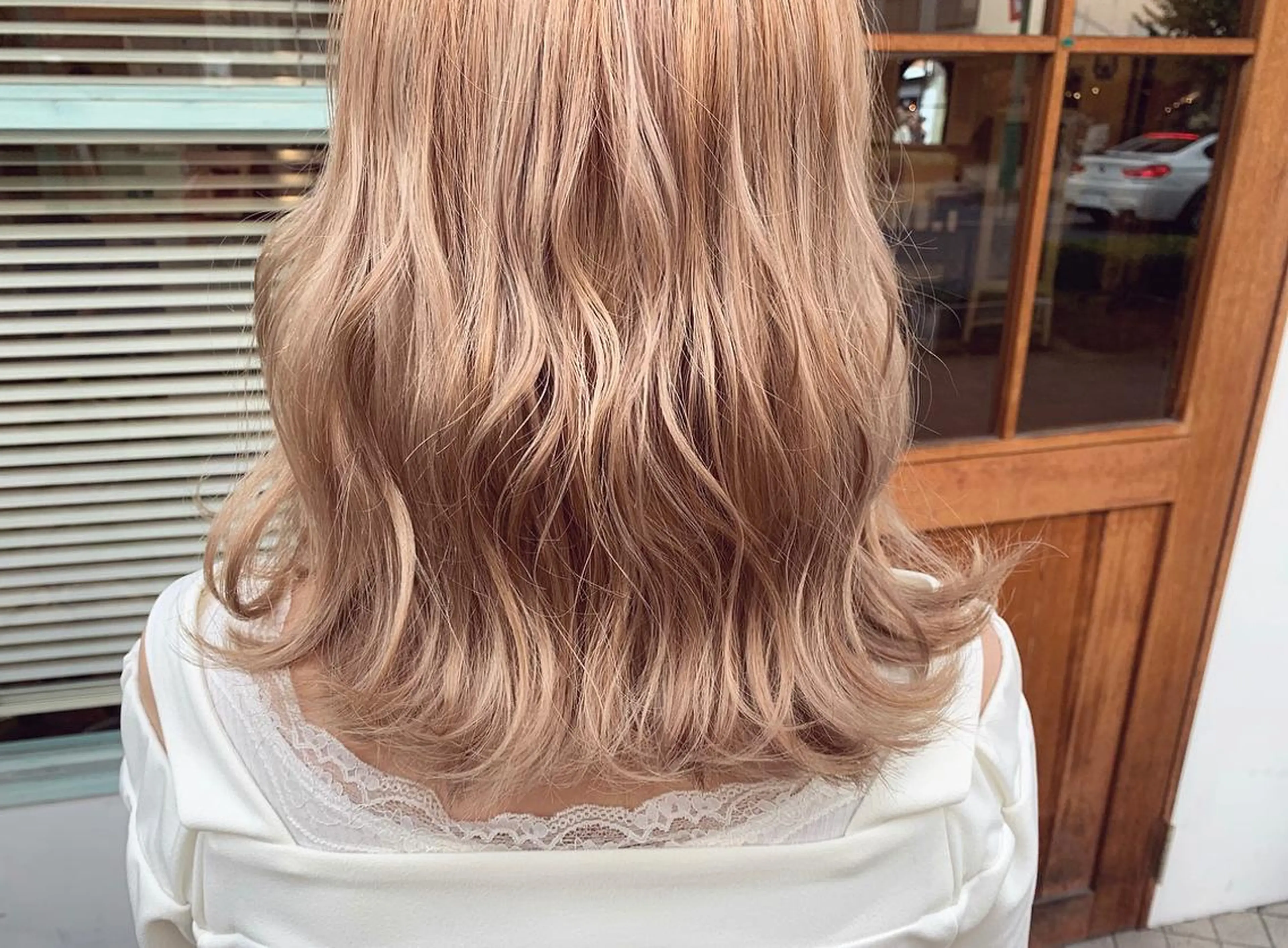 ミディアム カラー ブリーチ ピンクカラー シアーピンク ヘアカラー たかいわ みきのヘアスタイル