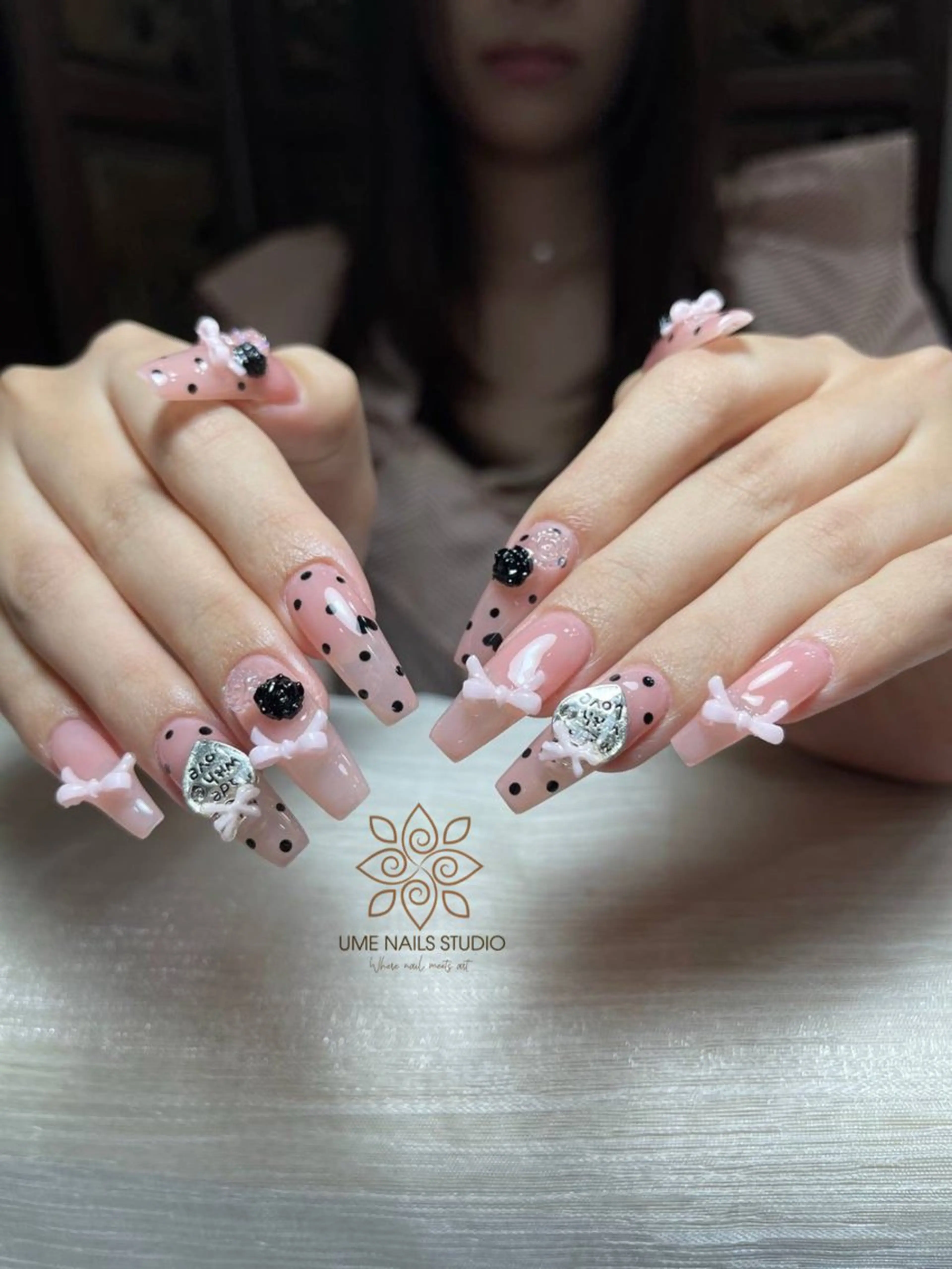 ネイル 長さ出し 卒業式 キラキラネイル マグネットネイル 夏ネイル Ume Nail Studioのネイルデザイン