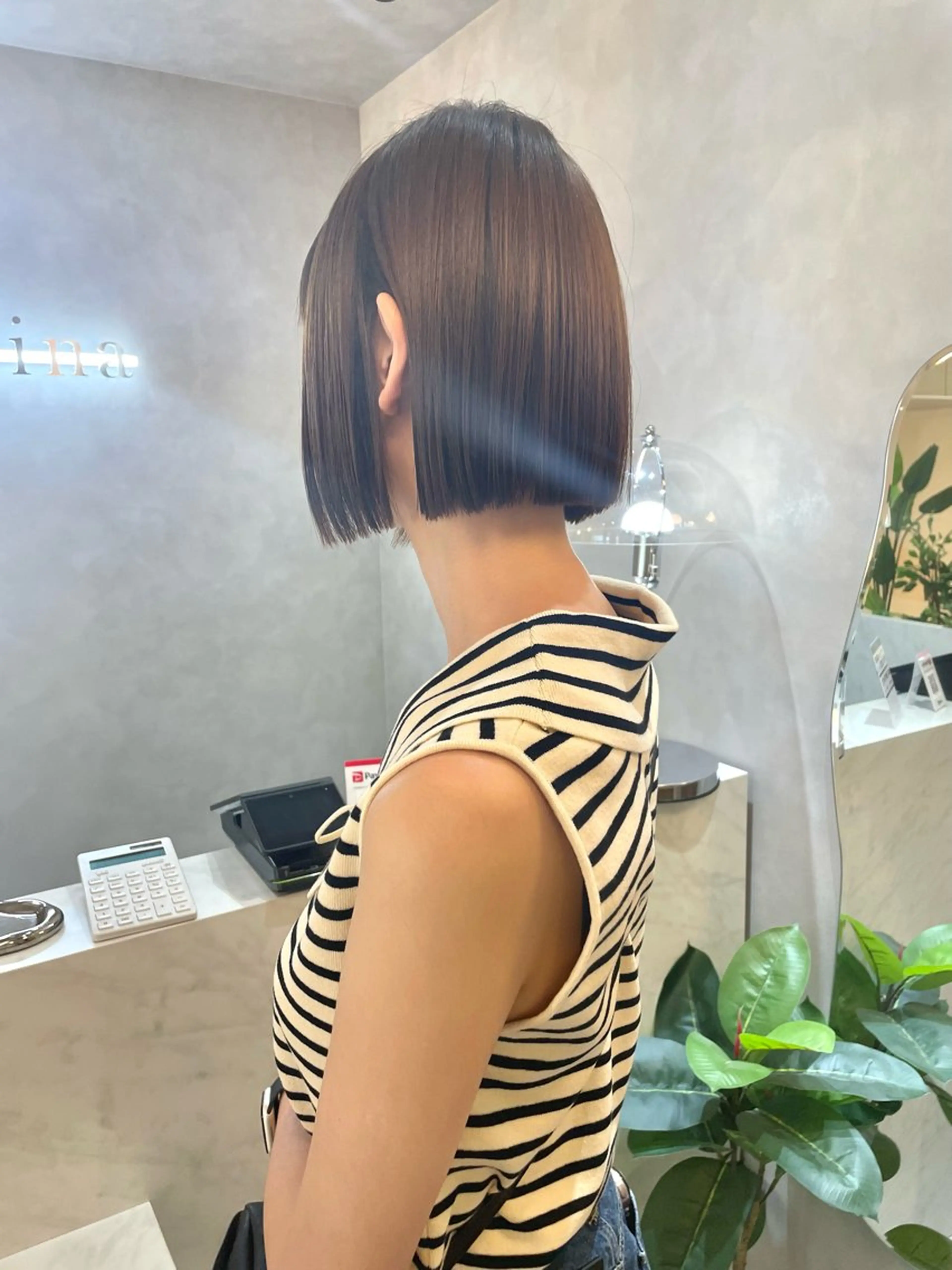 ショート カラー ボブ 縮毛矯正 カット 縮毛矯正 ボブ/透明感カラー/ 赤み消し/miyaのヘアスタイル