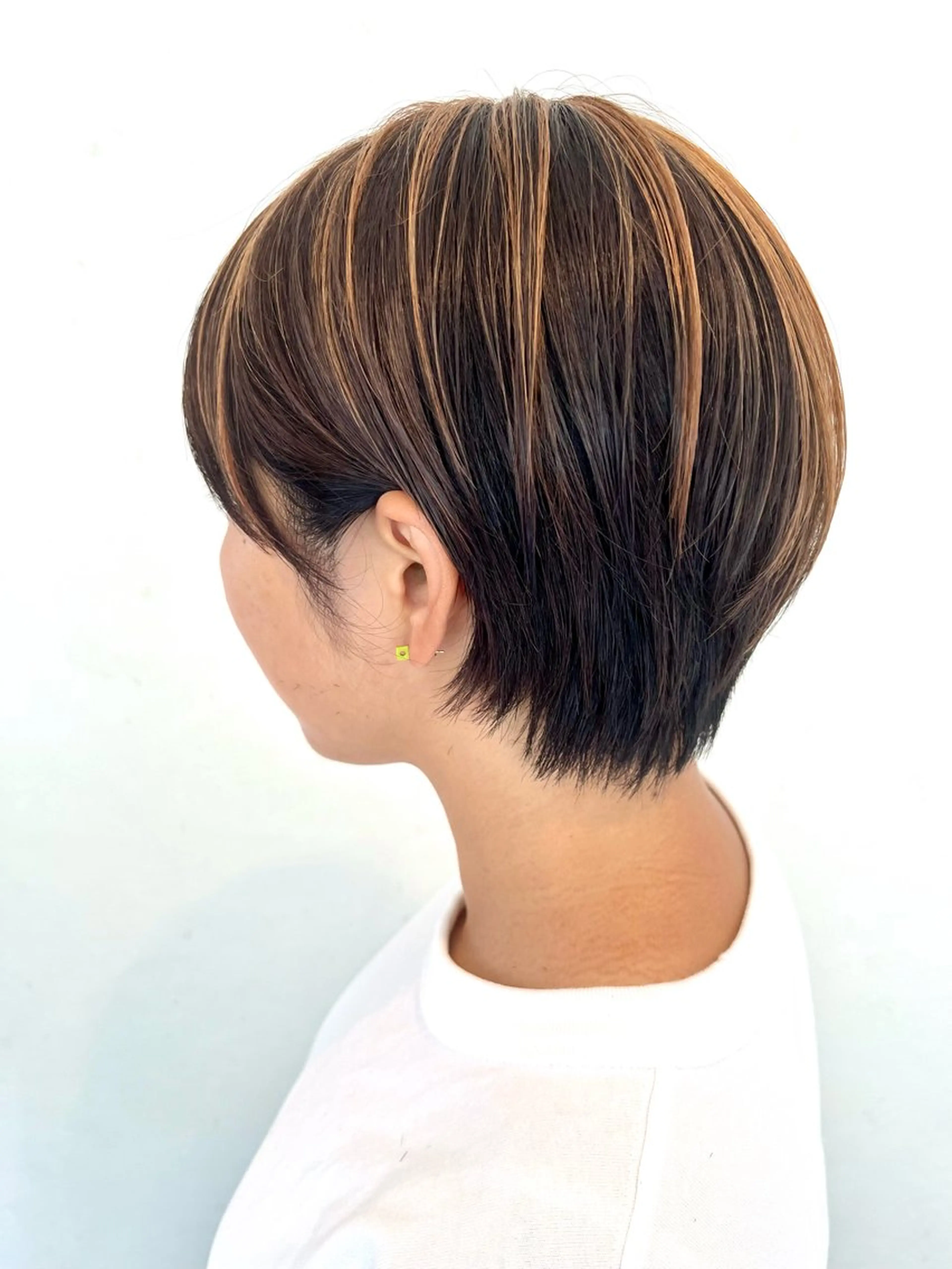 ショート カラー 伊藤 さやかのヘアスタイル