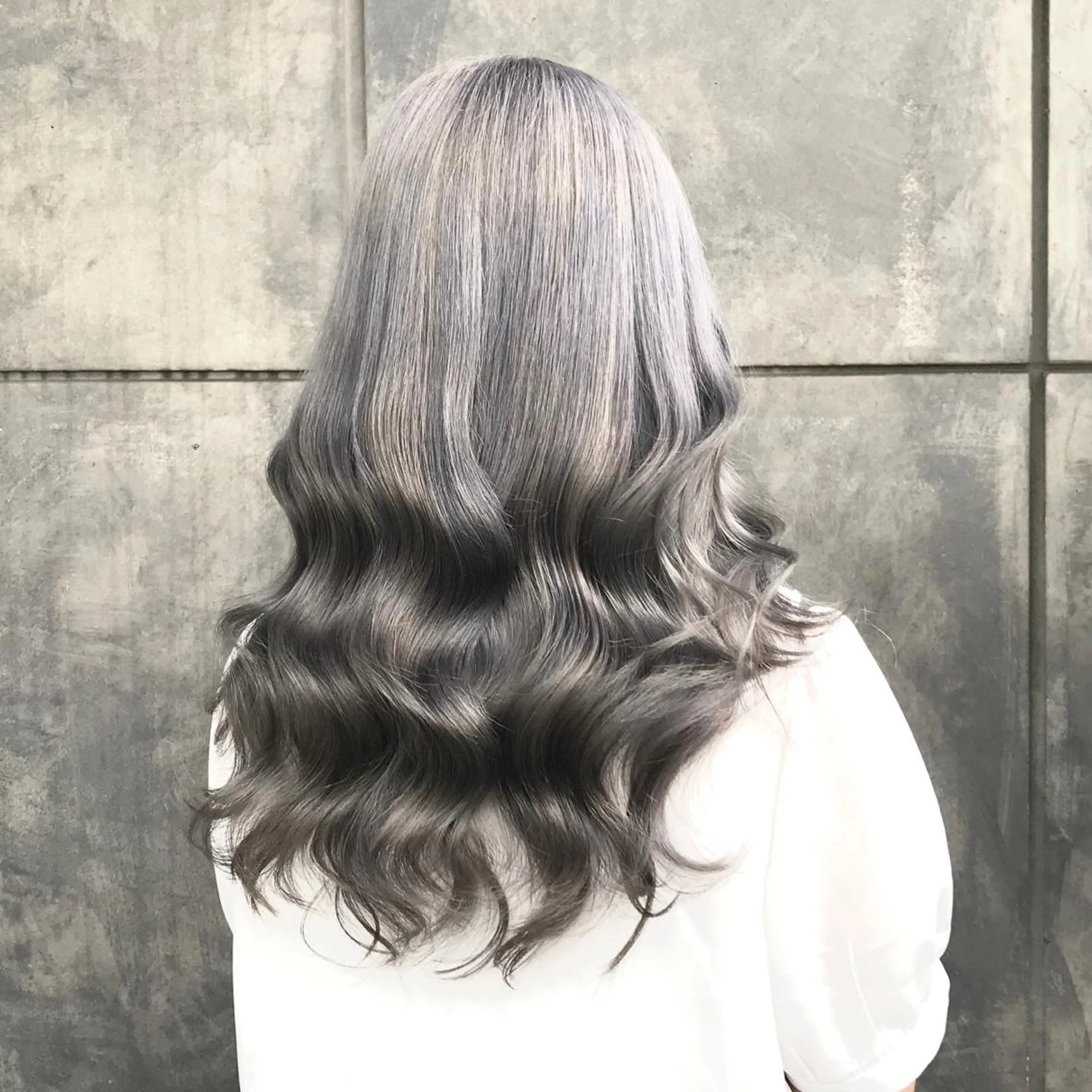 ロング カラー ブリーチ ヨシンモリ ムルギョル巻き 韓国風ヘア シースルーバング K-POP好き美容師 🇰🇷Kai.Yのヘアスタイル