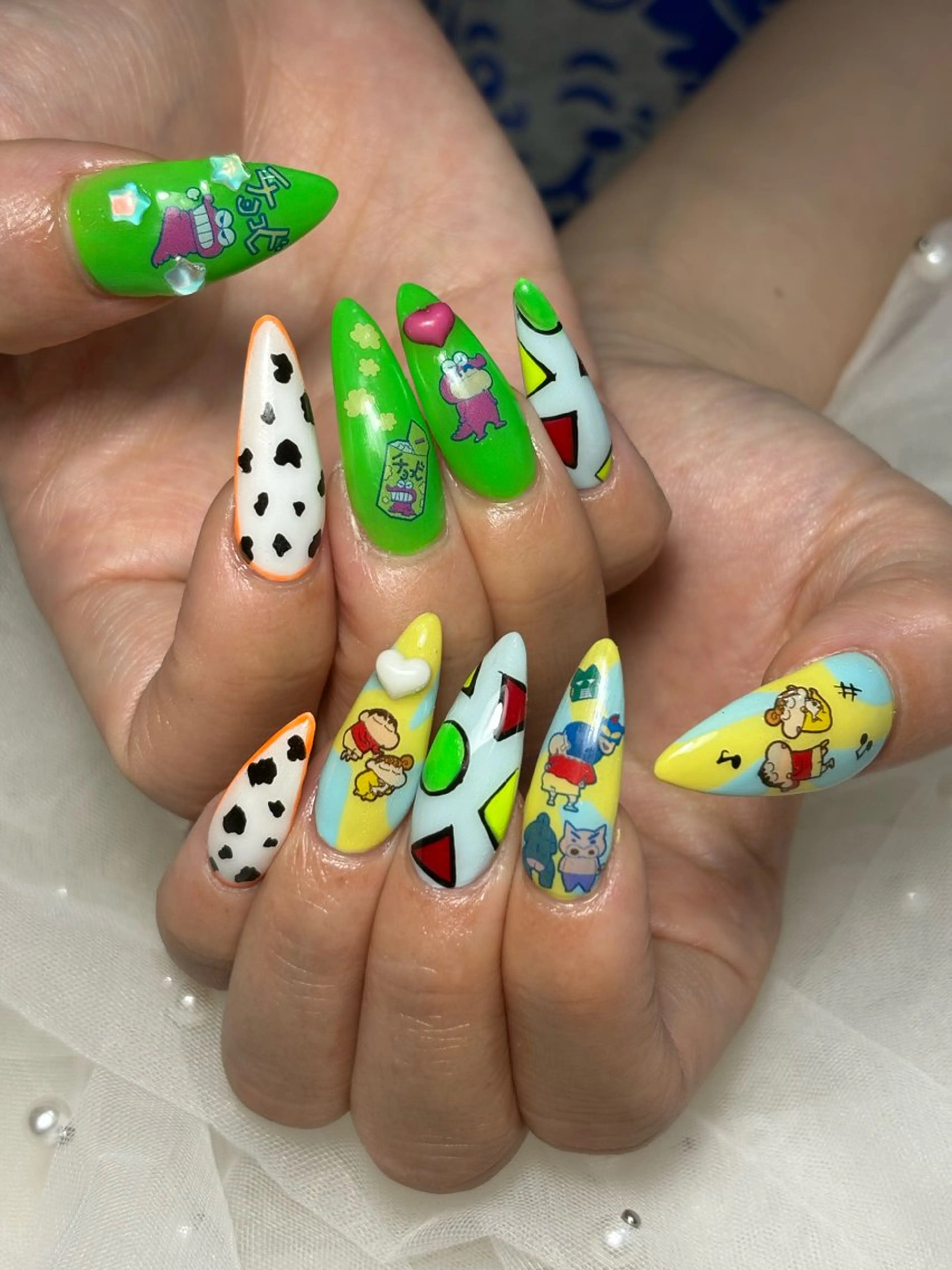 ネイル ハンドネイル フットネイル ✴︎ Delightのネイルデザイン