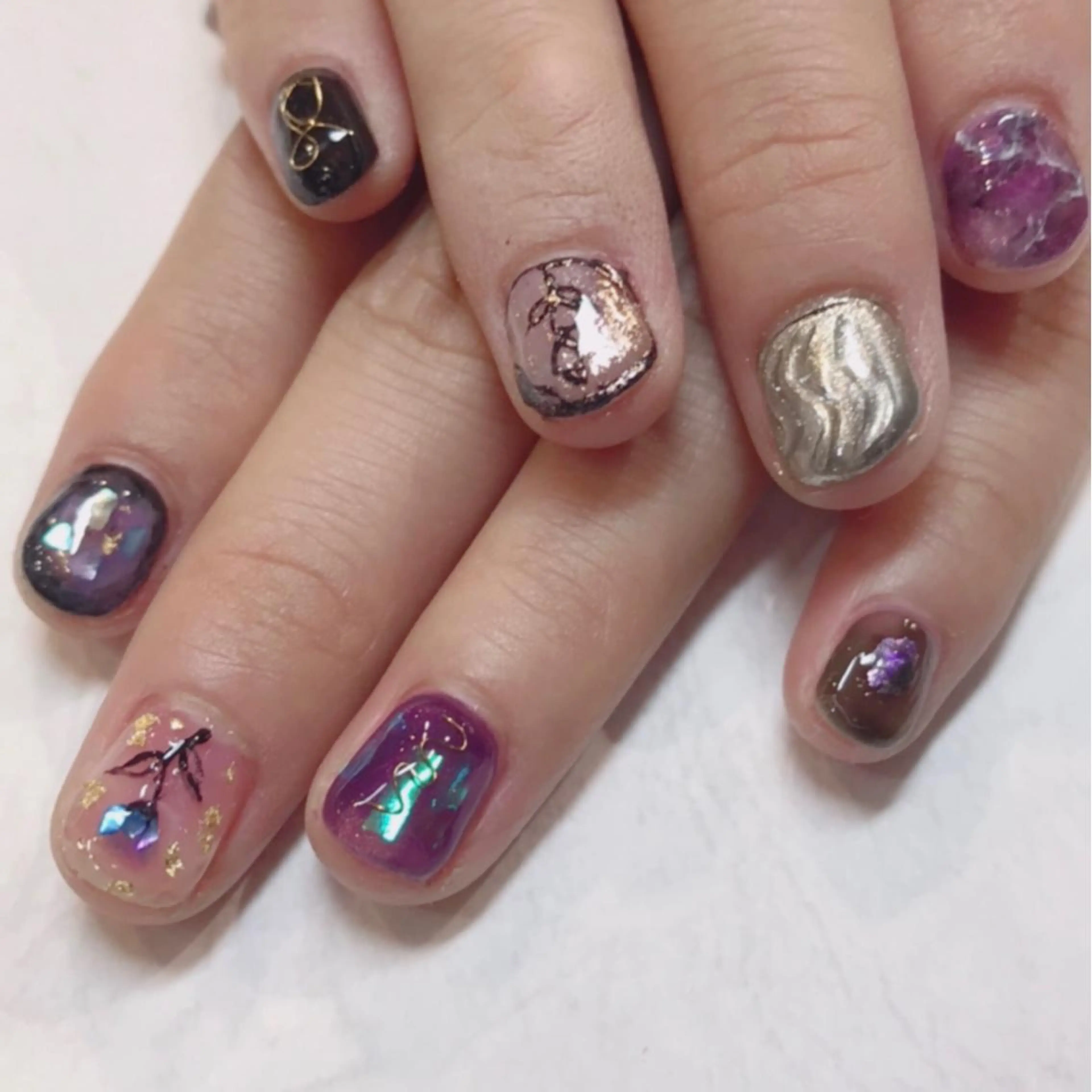 ネイル ニュアンスネイル ハンドネイル 4/2ご予約 ◎ 本田 知美ꯁꯧのネイルデザイン