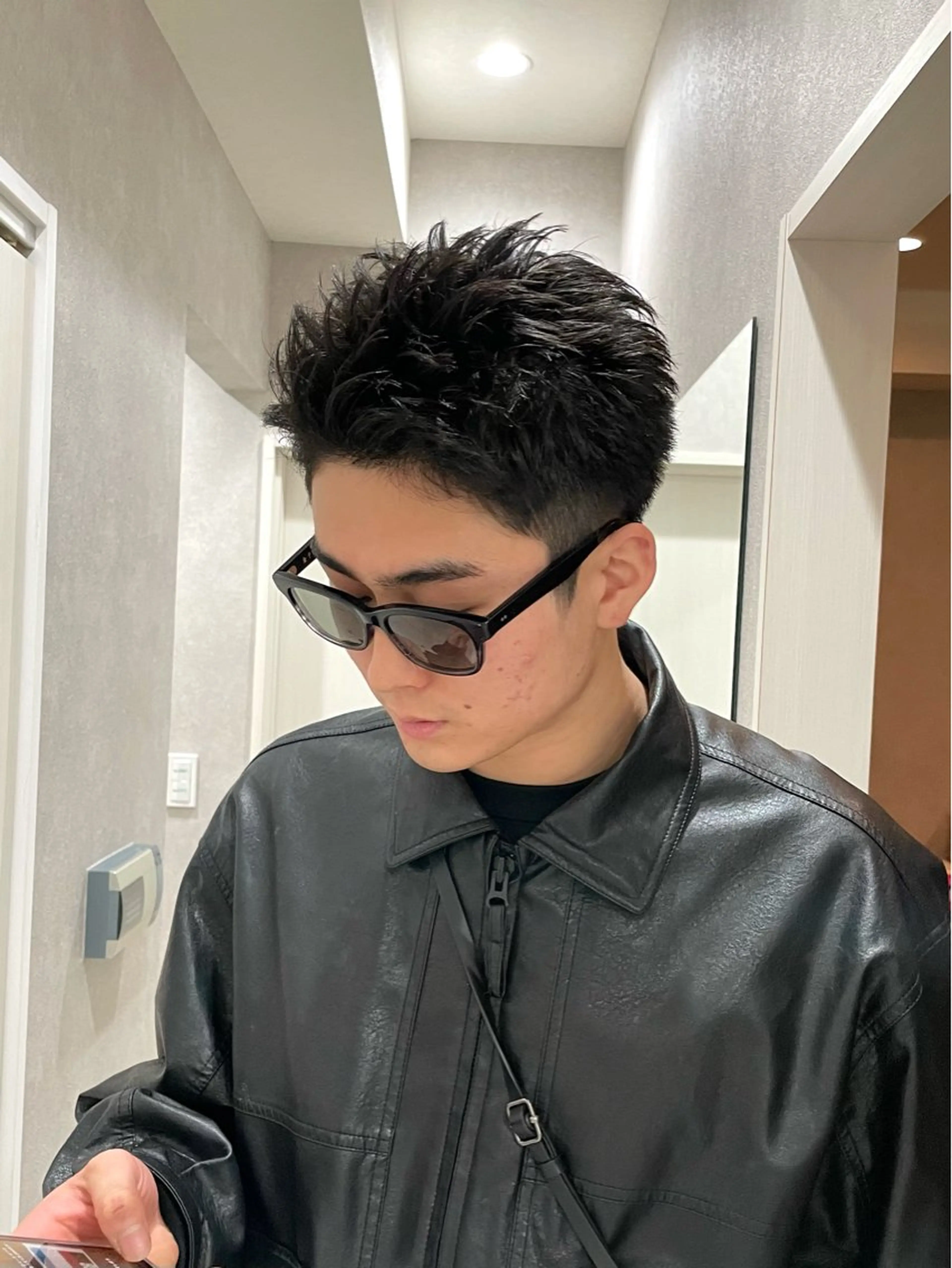 ショート カラー メンズ スパイキーショート 刈り上げ メンズベリーショート ベリーショート アッシュ 【東北メンズヘア1 位受賞🥇】本間祐太のヘアスタイル