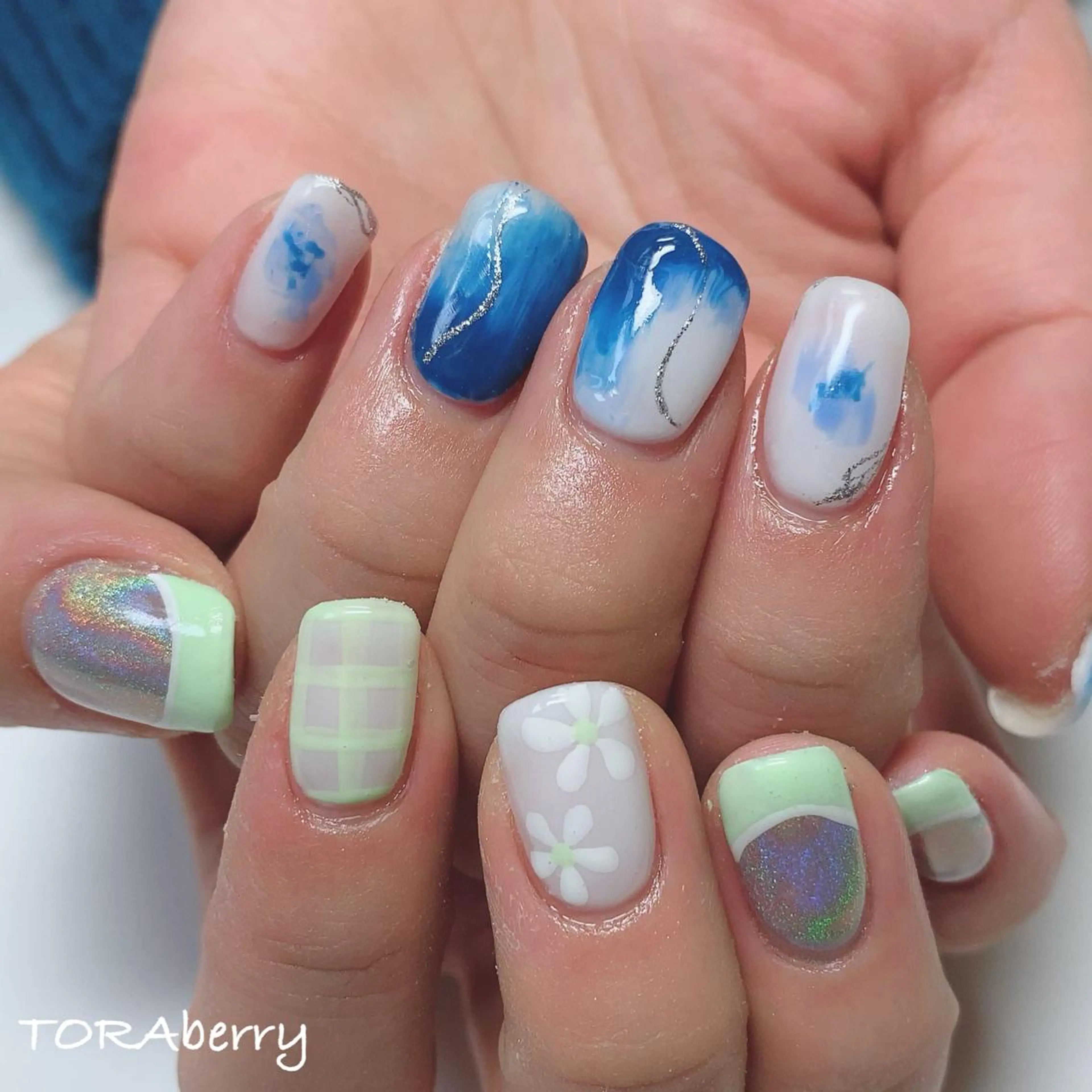 ネイル ネイリスト なつみのネイルデザイン