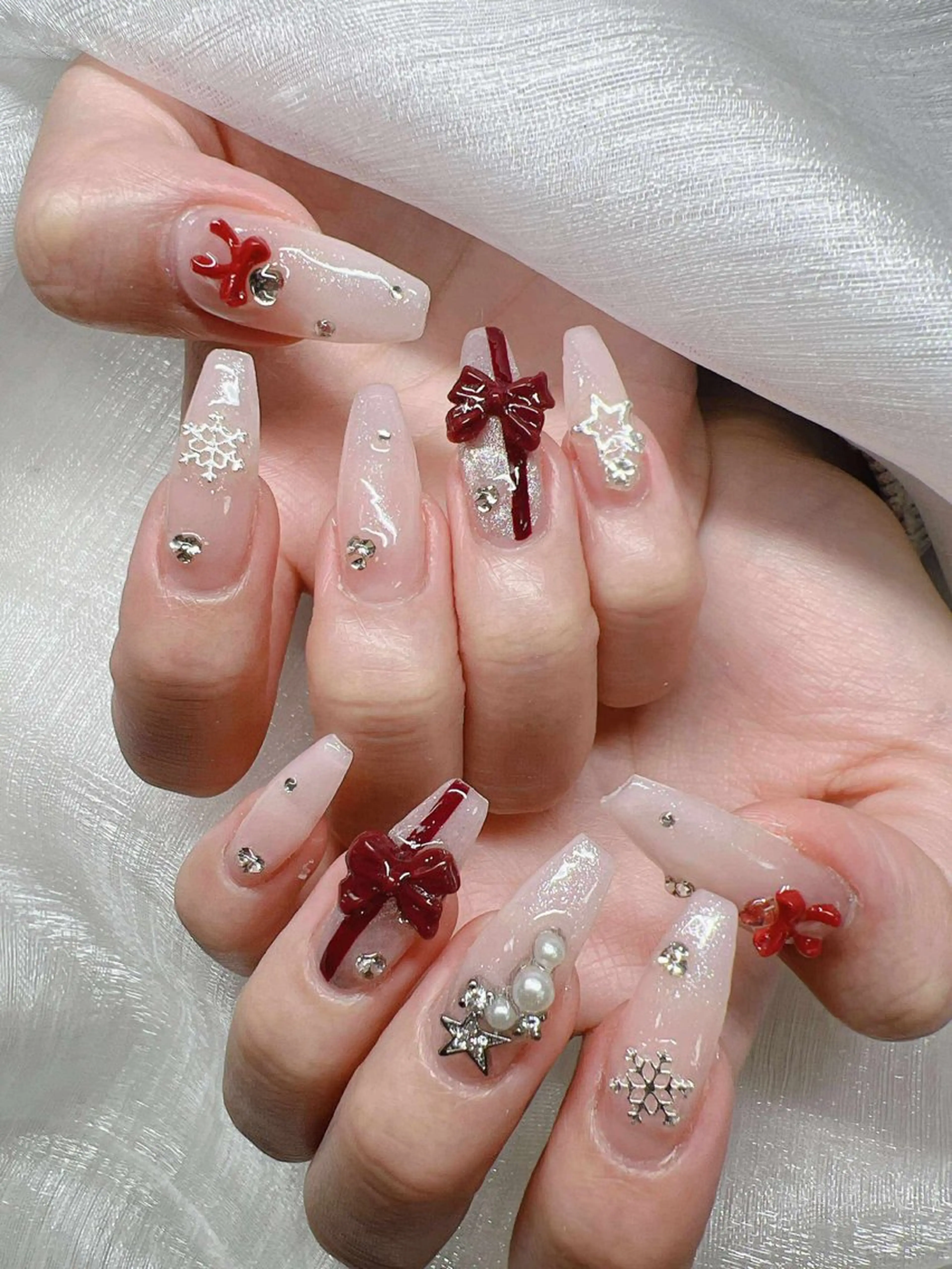 ネイル 長さ出し グラデーション 卒業式 キラキラネイル マグネットネイル ハンドネイル Lee Nailsのネイルデザイン