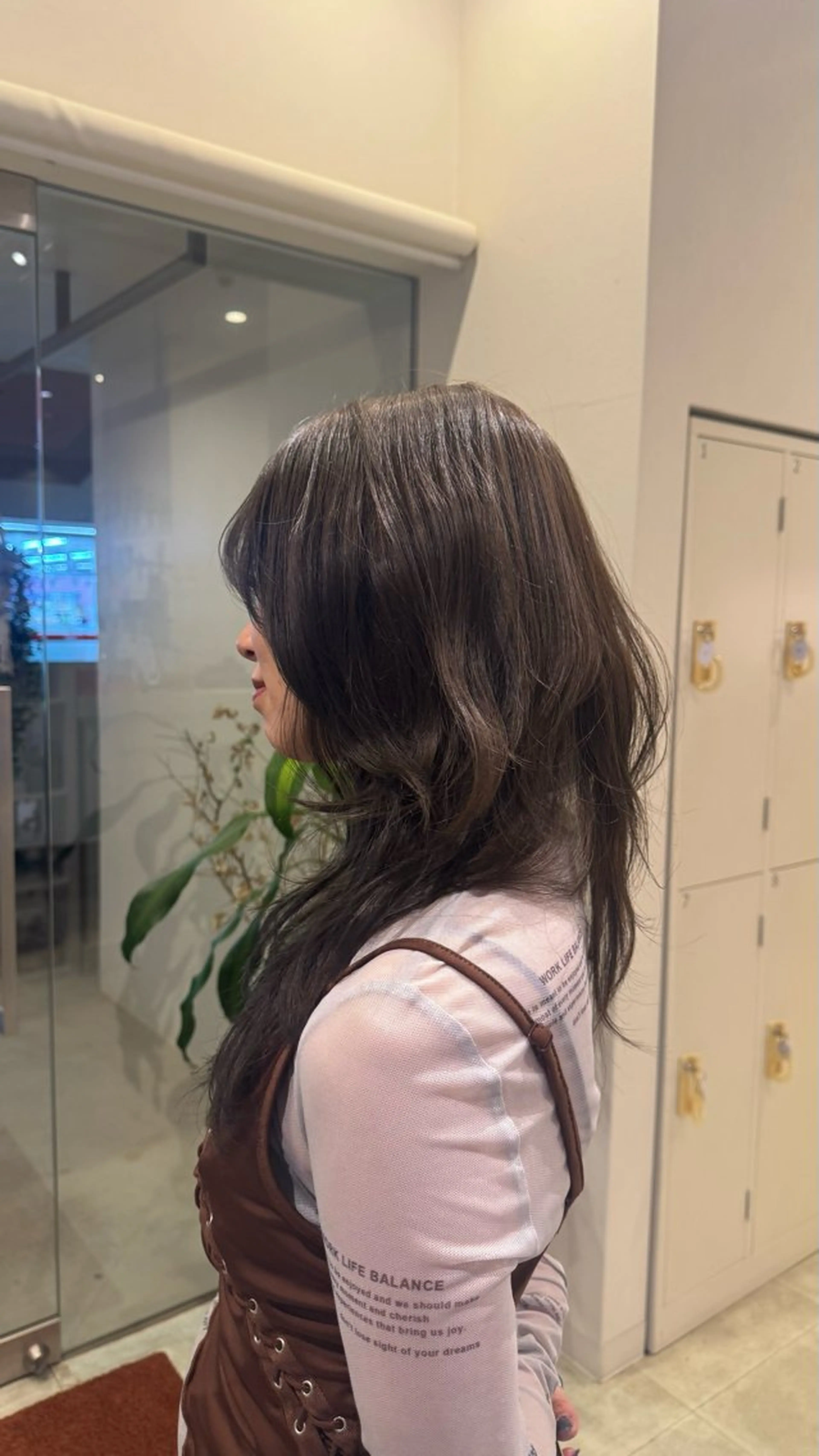 カラー ベージュカラー オリーブベージュ ヘアカラー 高吉 華鈴のヘアスタイル