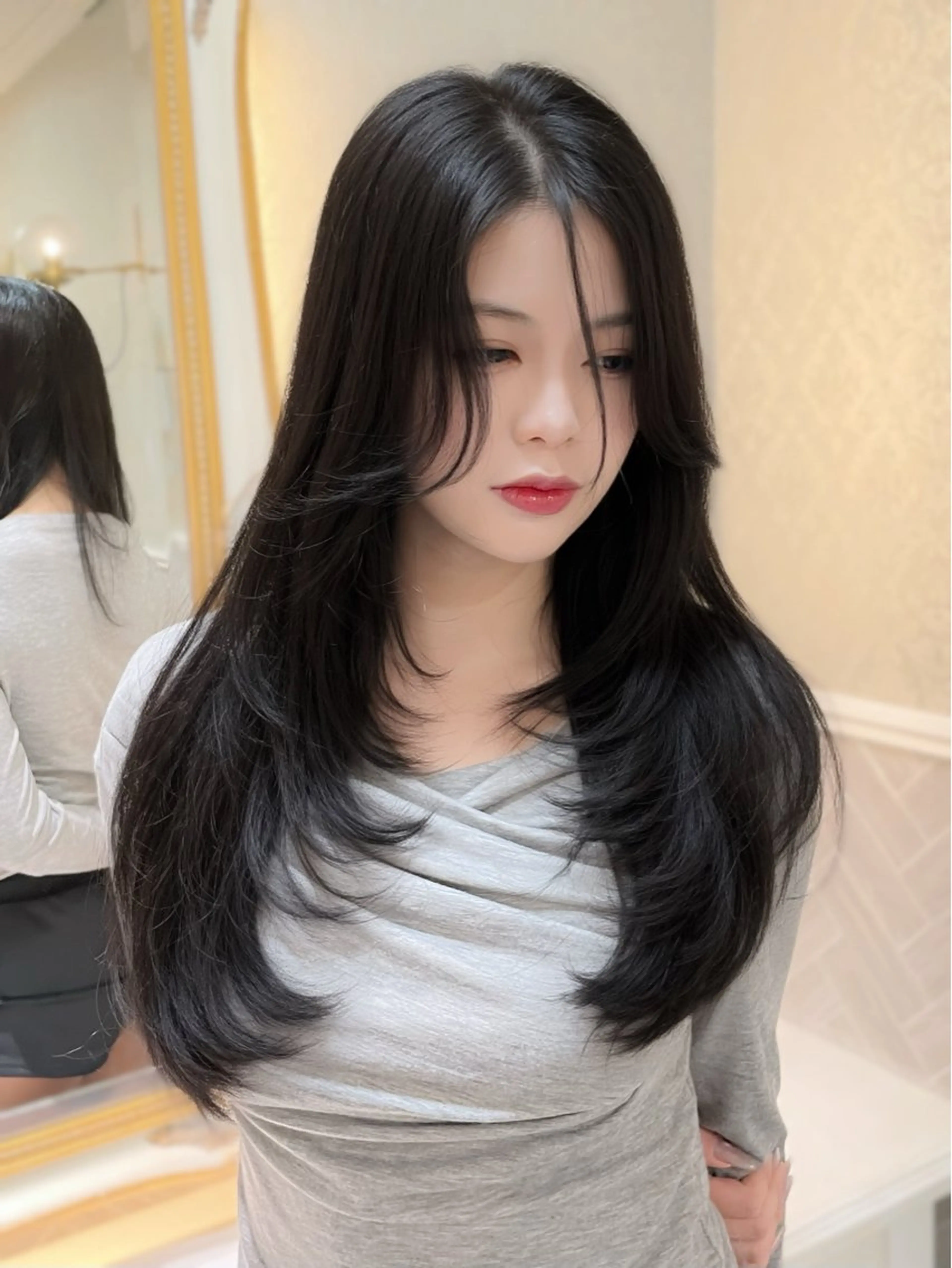 ロング 髪質改善 韓国風ヘア レイヤーカット ロング 縮毛矯正 カット ヘアカラー トリートメント 美髪縮毛矯正🤍 髪質改善/Shinaのヘアスタイル