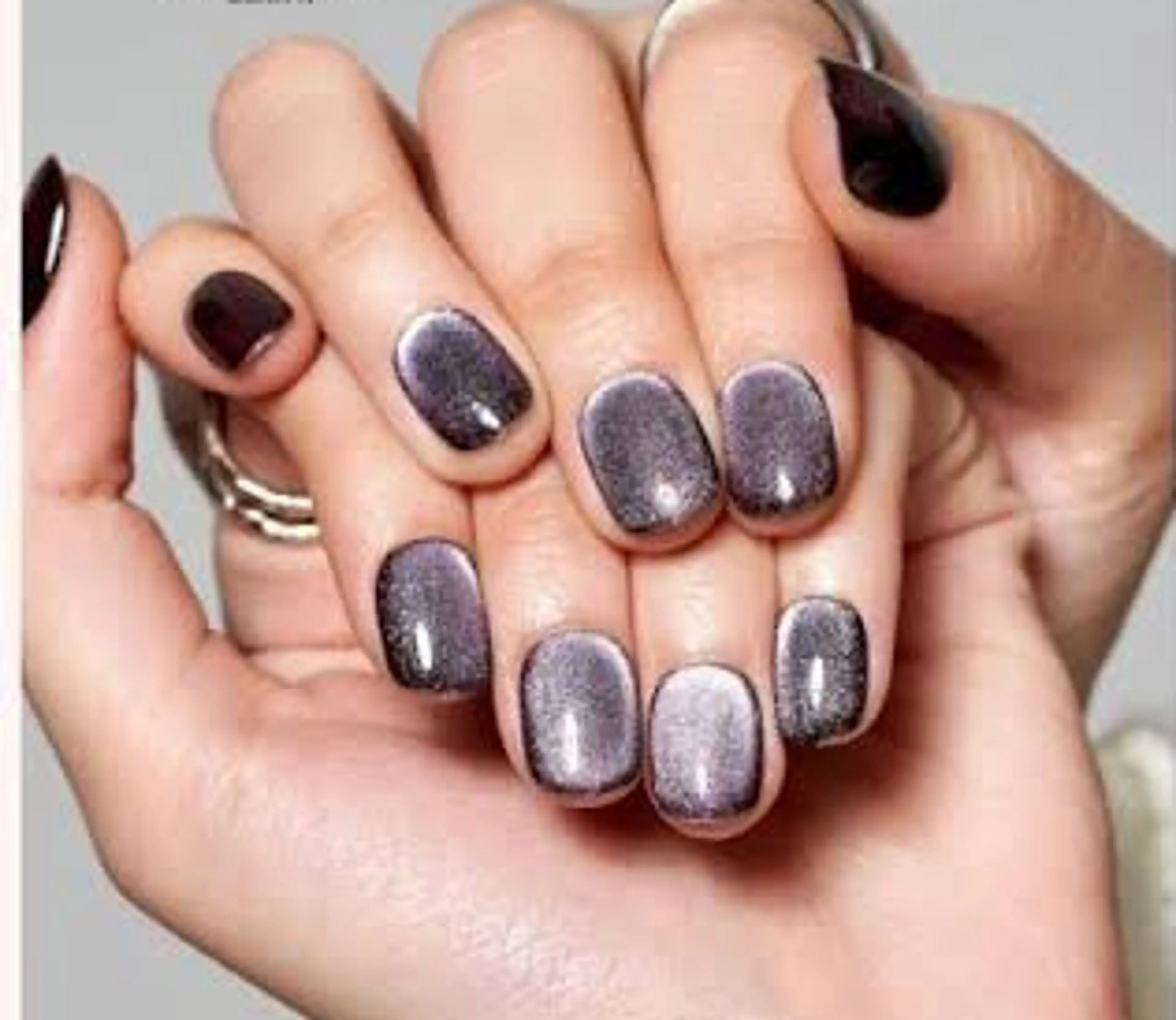 ネイル マグネットネイル ハンドネイル Hina ネイルサロンのネイルデザイン