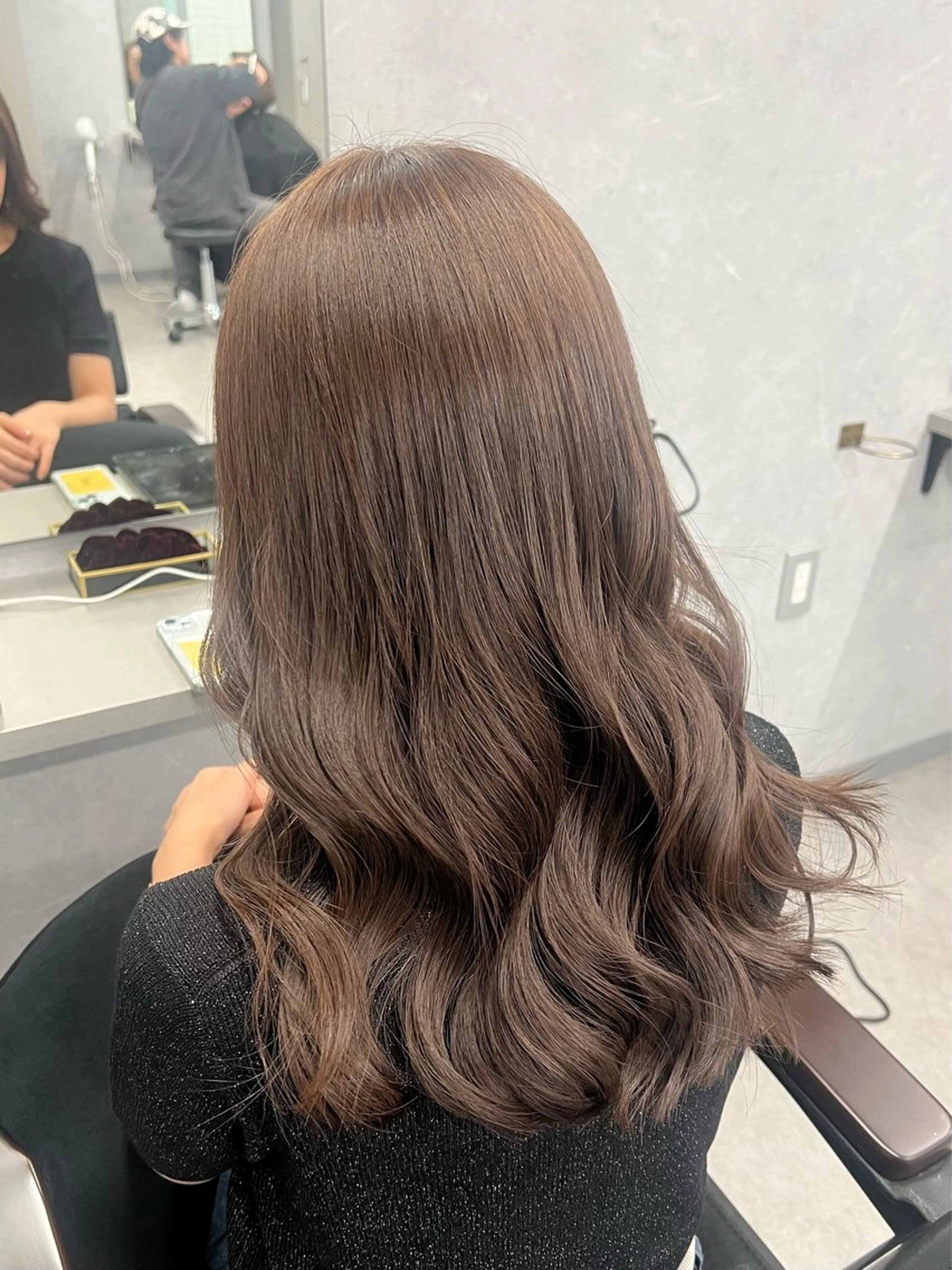 ロング カット ヘアカラー 石津 優菜のヘアスタイル