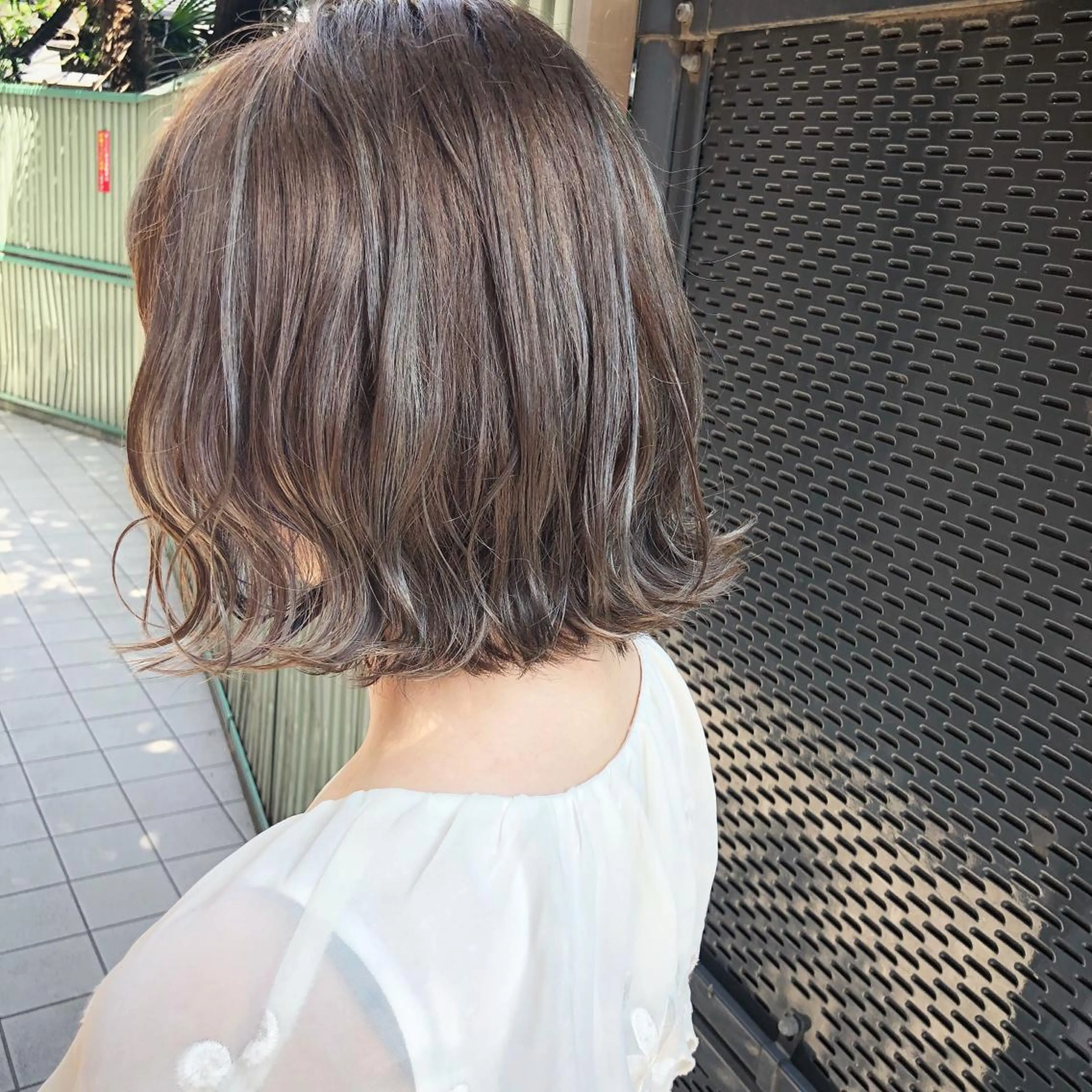 ショート カラー 切りっぱなしボブ ブリーチ ハイライトカラー ボブ ハイライト ヘアカラー 髪質改善、エクステ 山口卓哉のヘアスタイル