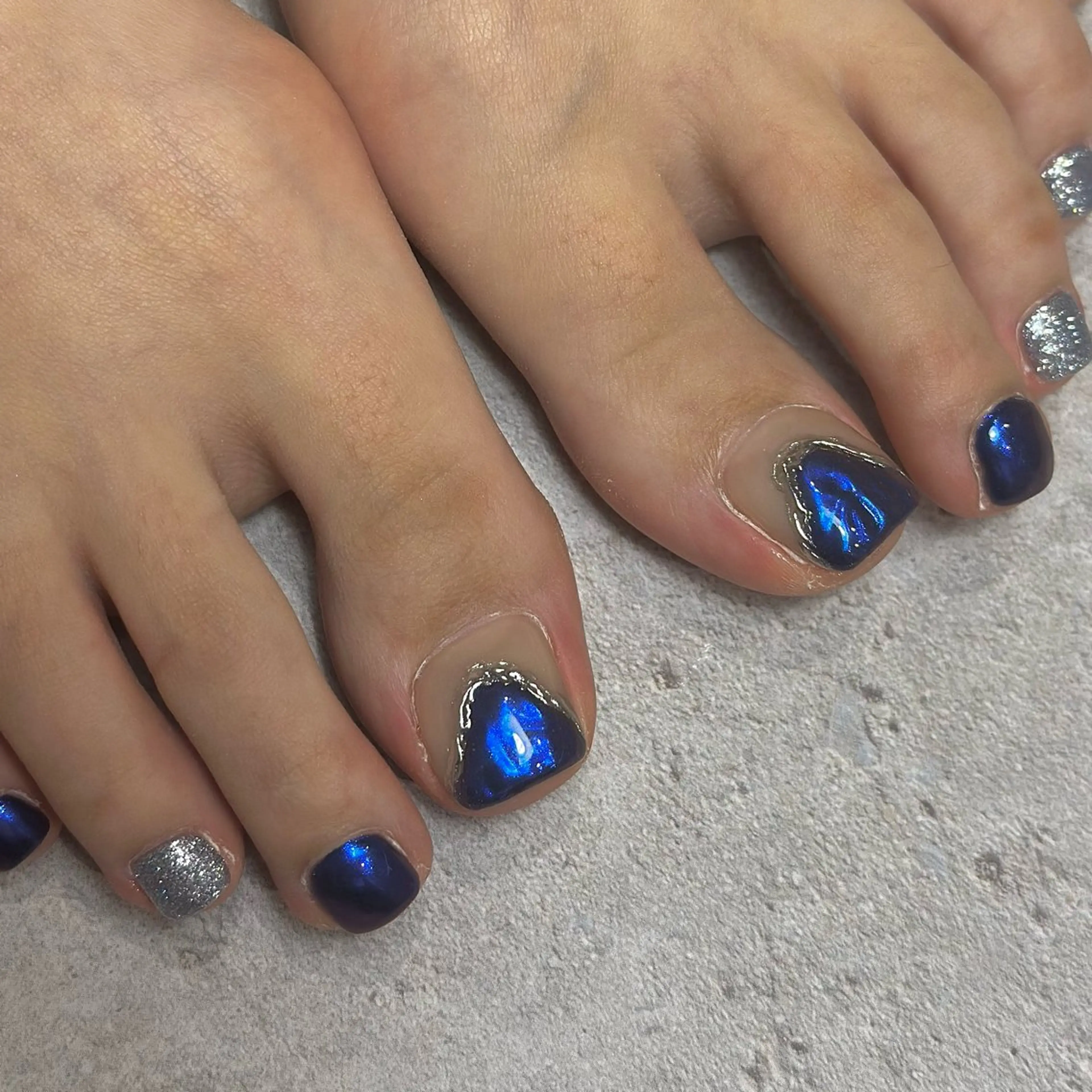 【FOOT】付替オフ無料　親指アート4種類　¥8800の写真