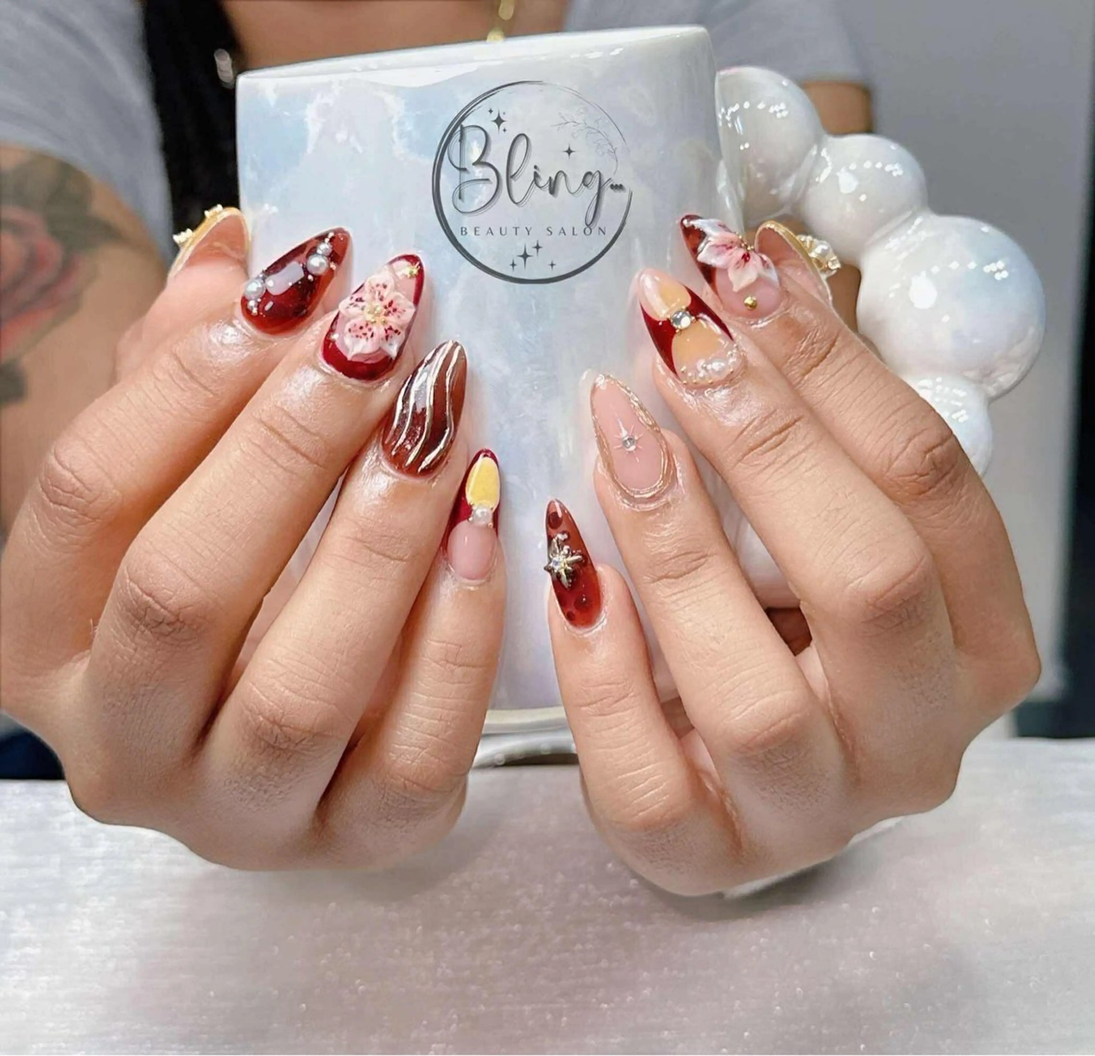 ネイル 長さ出し フレンチネイル 韓国ネイル レース マグネットネイル yuna ユナのネイルデザイン