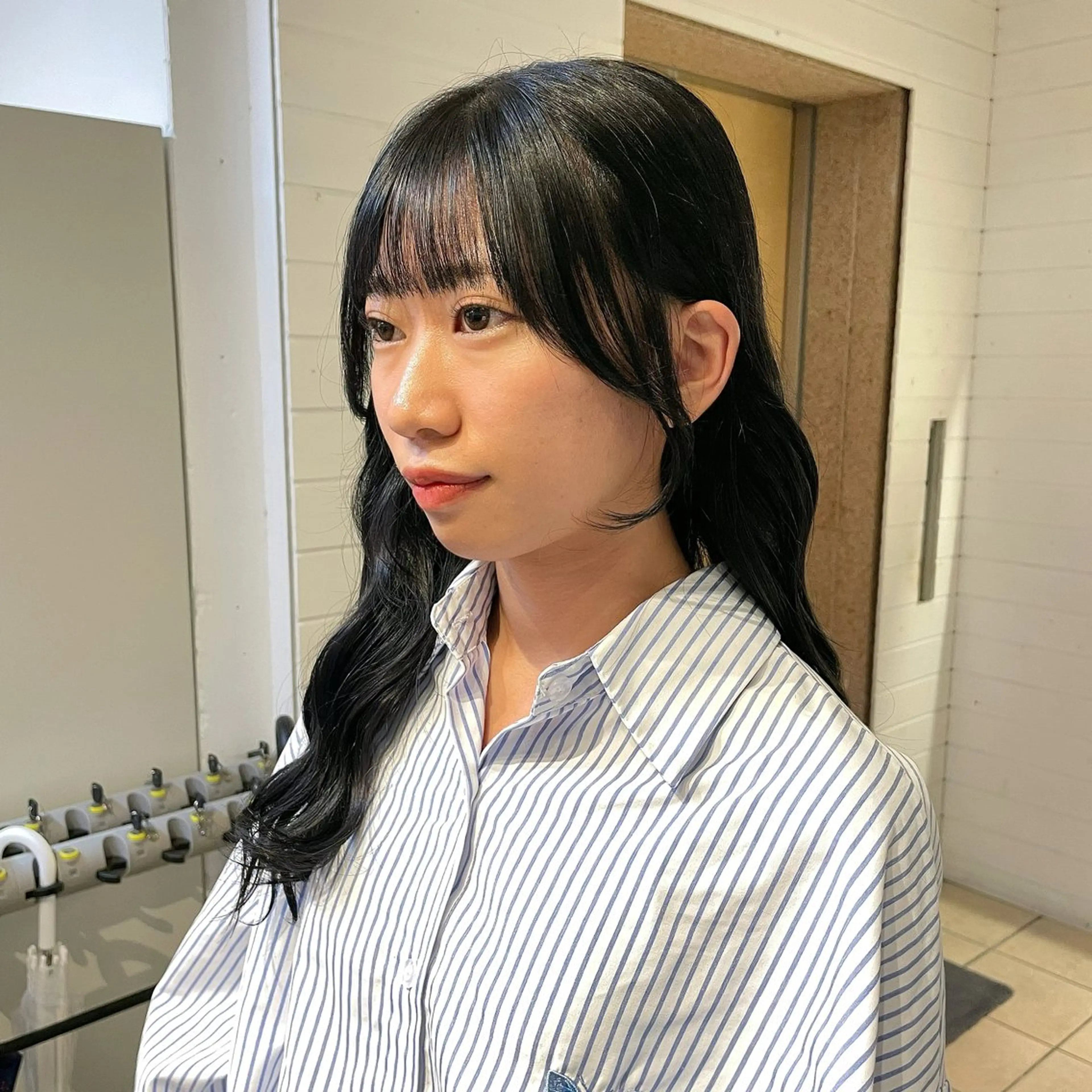 ロング カラー 顔周りカット カット ヘアカラー トリートメント mina / 透明感ベージュカラーのヘアスタイル