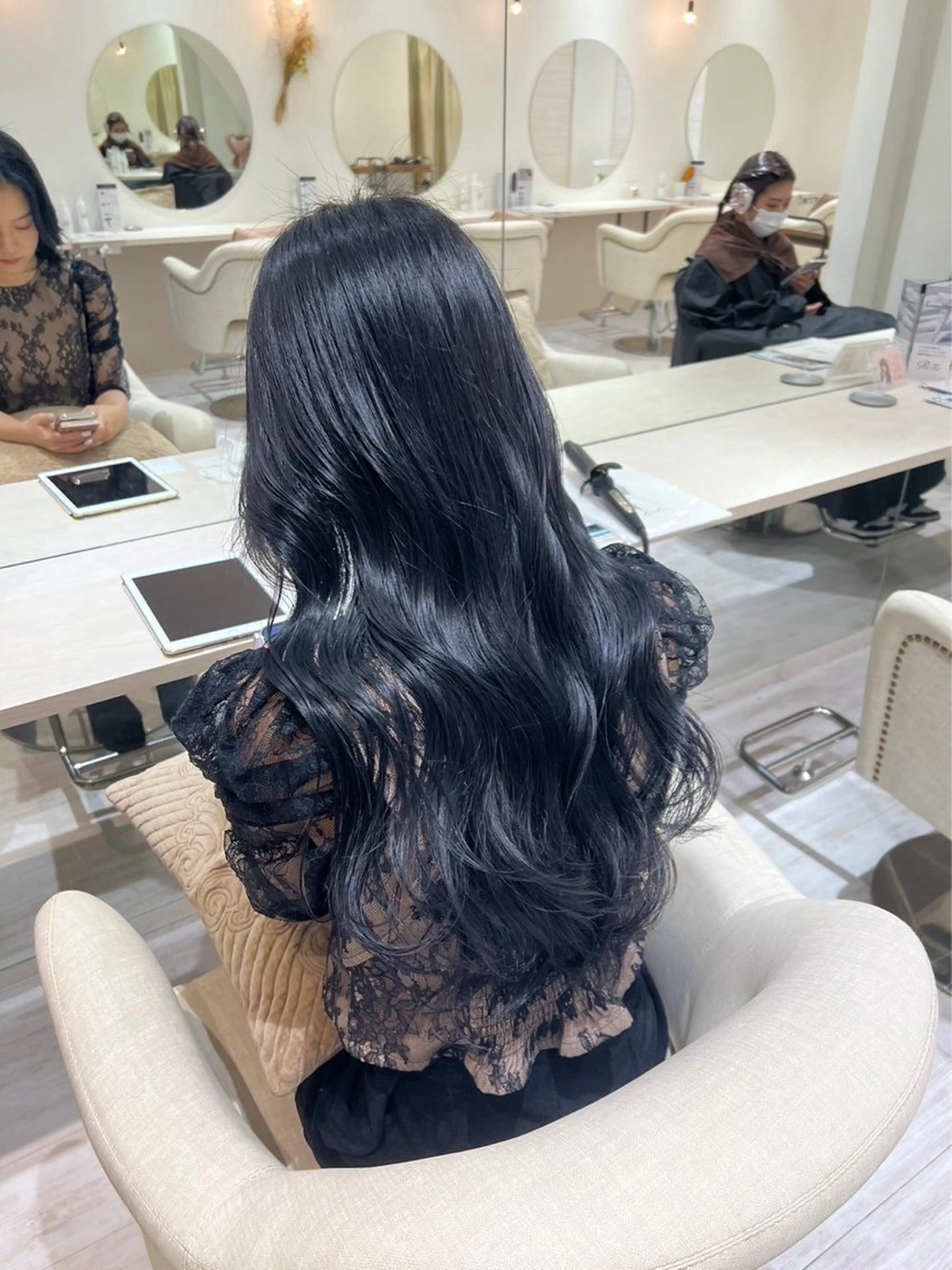 ロング FERIA かりんのヘアスタイル