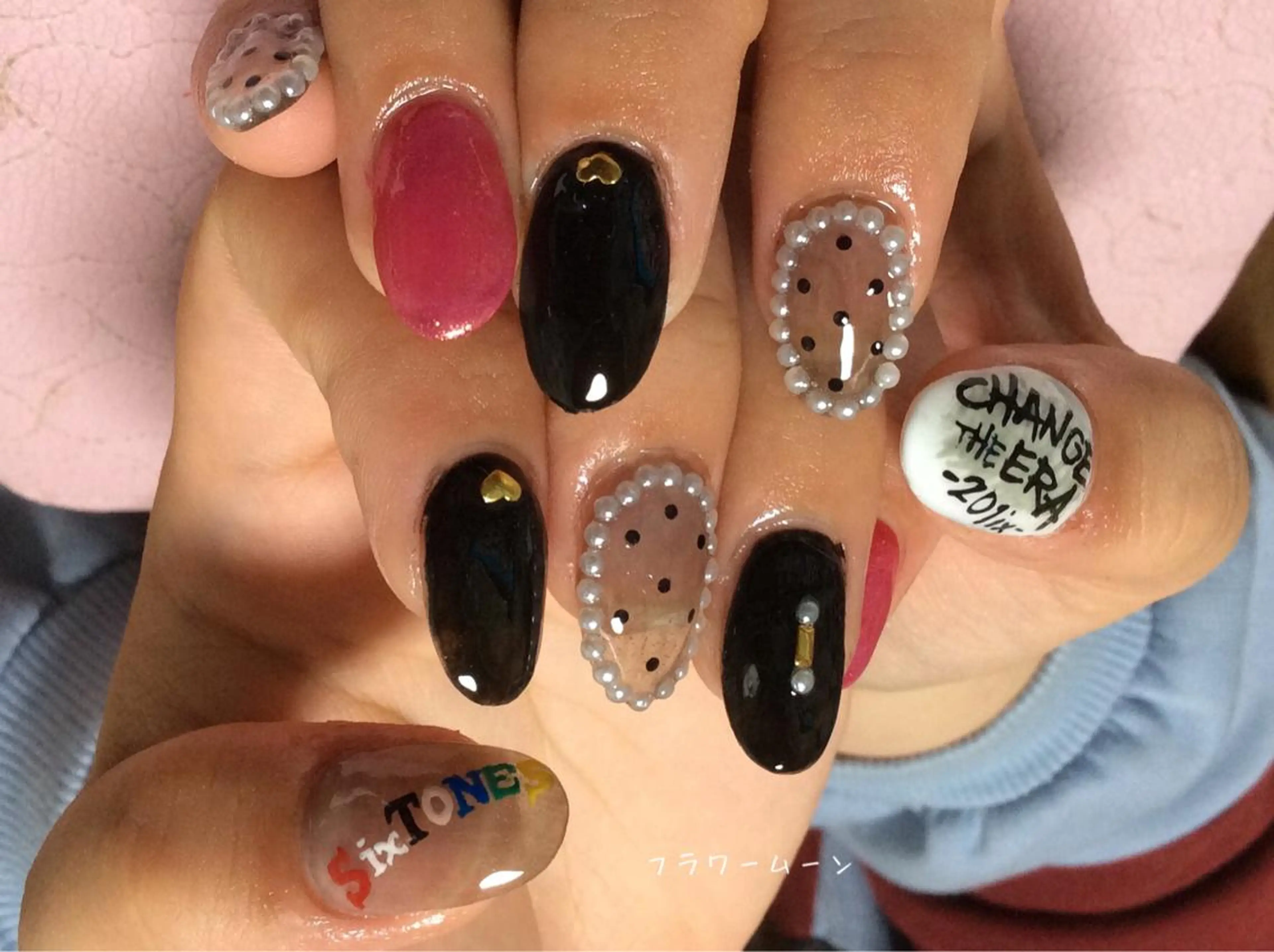 ネイル フラワー ムーンのネイルデザイン