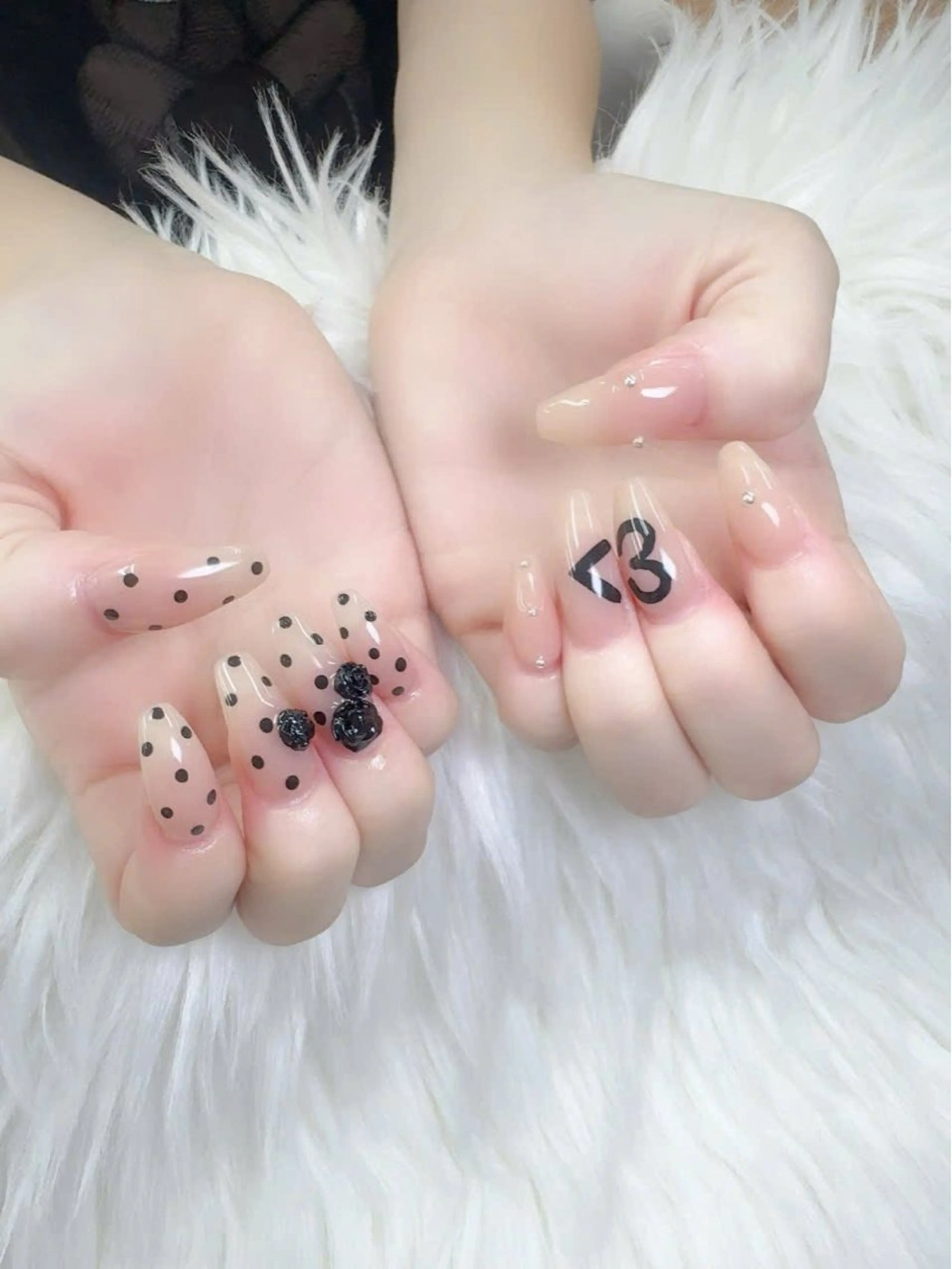 ネイル フレンチネイル グラデーション キラキラネイル 韓国ネイル マグネットネイル ハンドネイル ハンドケア Hara Nail 【持ち込みOK】のネイルデザイン