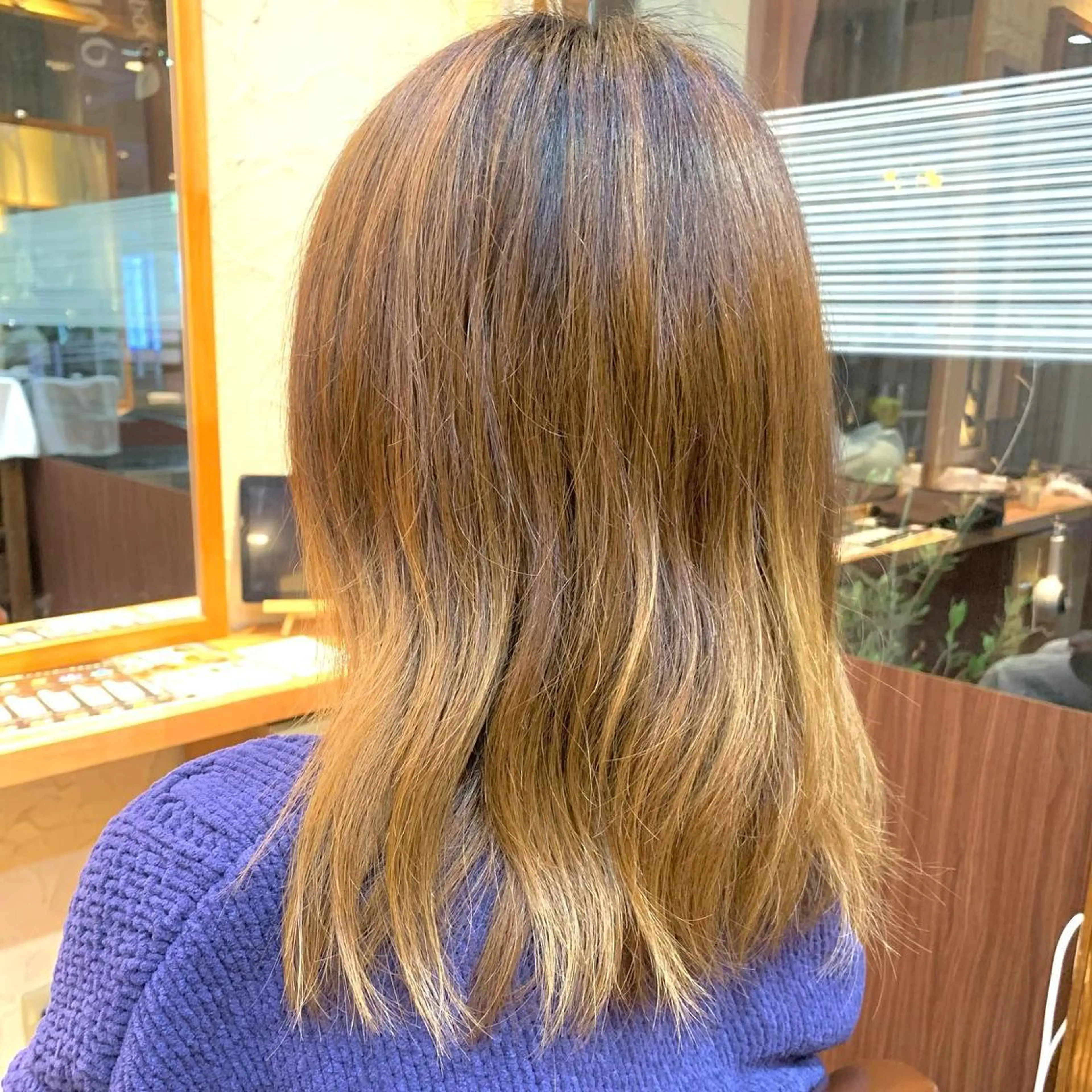 セミロング カラー パーマ ヘアアレンジ メンズ キッズ ネイル マツエク・マツパ メンズバレイヤージュ バレイヤージュ レイヤーカット 髪質改善 艶髪🔵ﾌｾﾅｵﾔのヘアスタイル