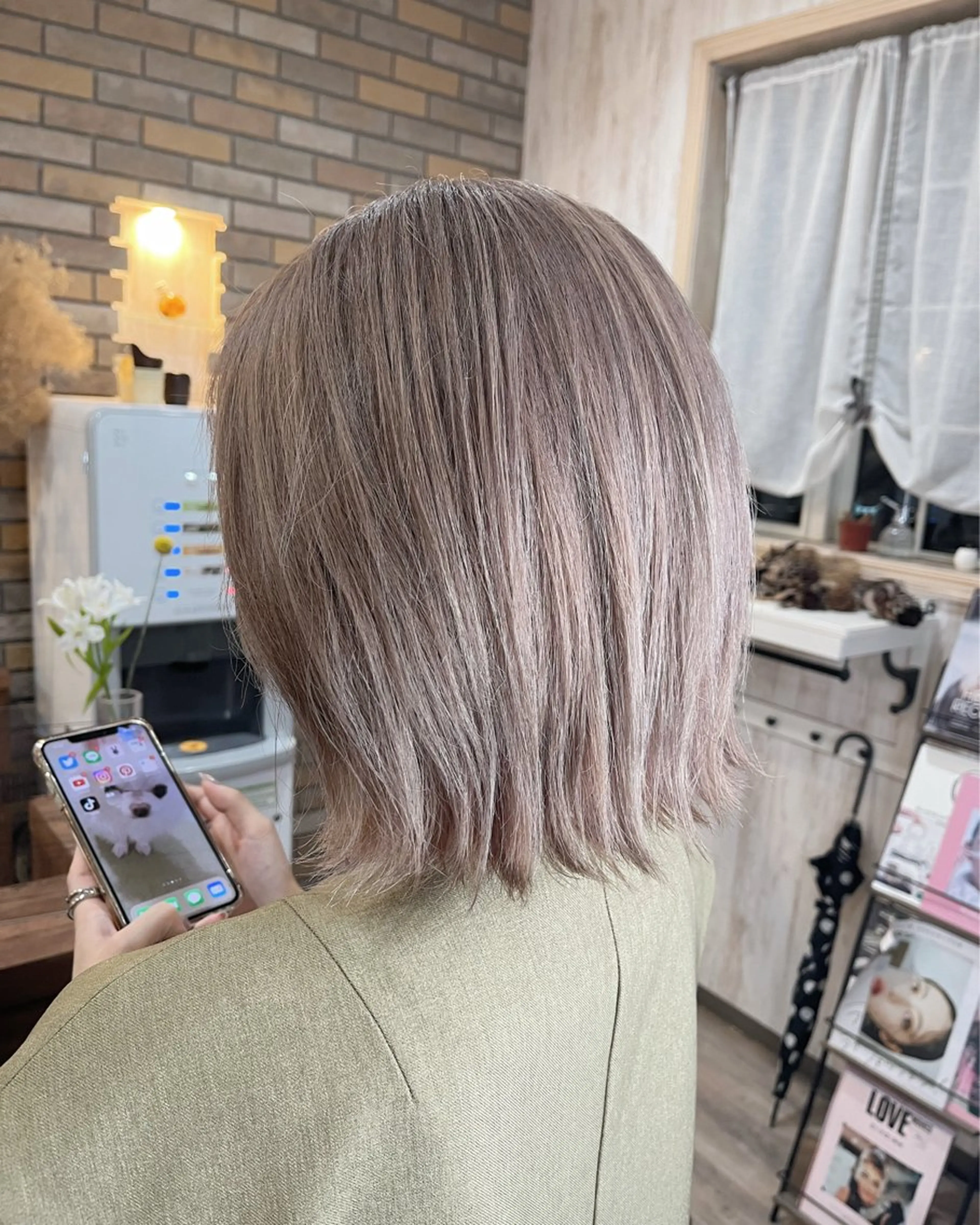 カラー LUXIEL所属・LUXIEL みづきのヘアスタイル