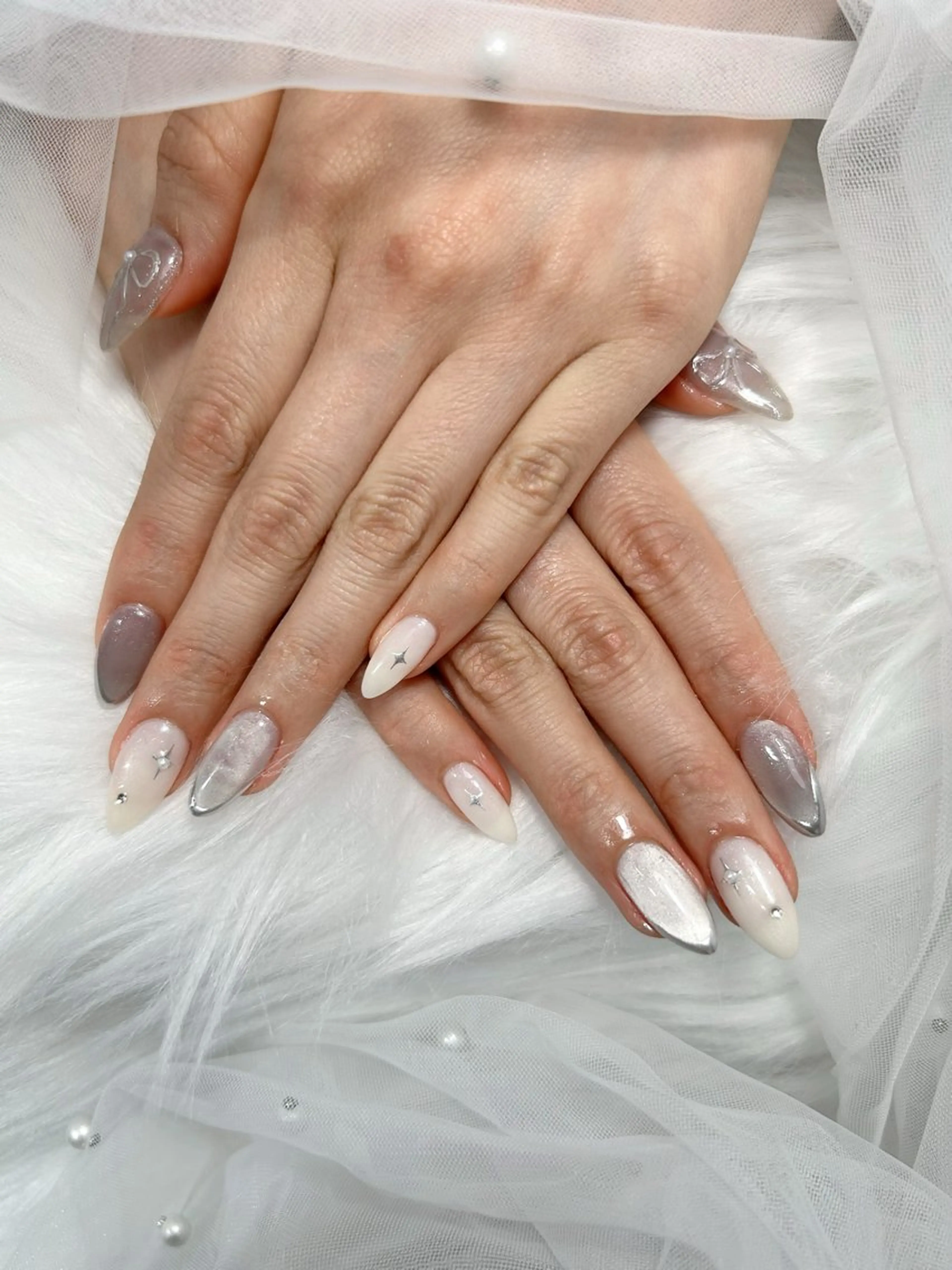 ネイル アートネイル 桜ネイル フレンチネイル ガラスフレンチ グラデーション 🌈 Laule'aのネイルデザイン