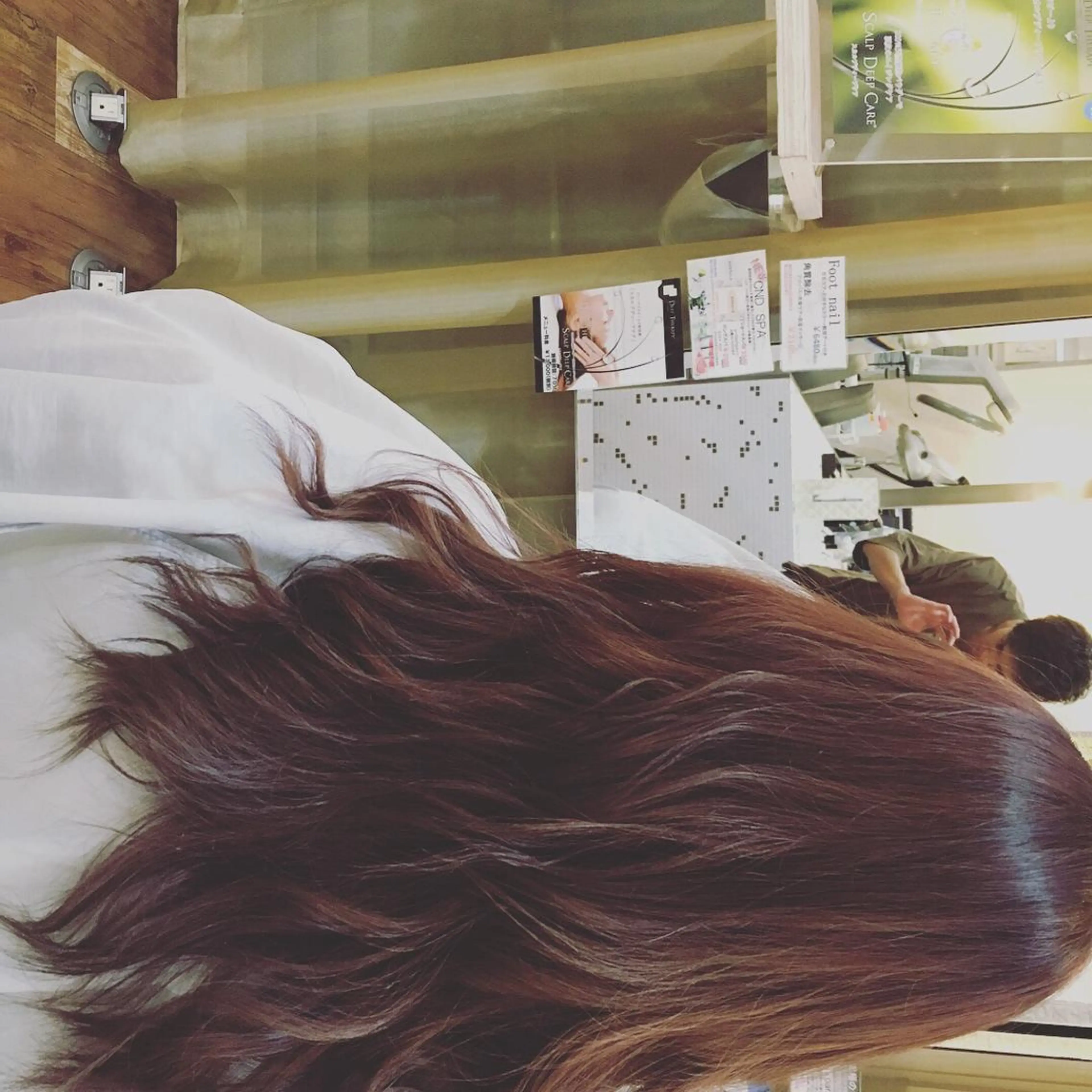 ミディアム 角床直哉 カラーカットNO 1のヘアスタイル