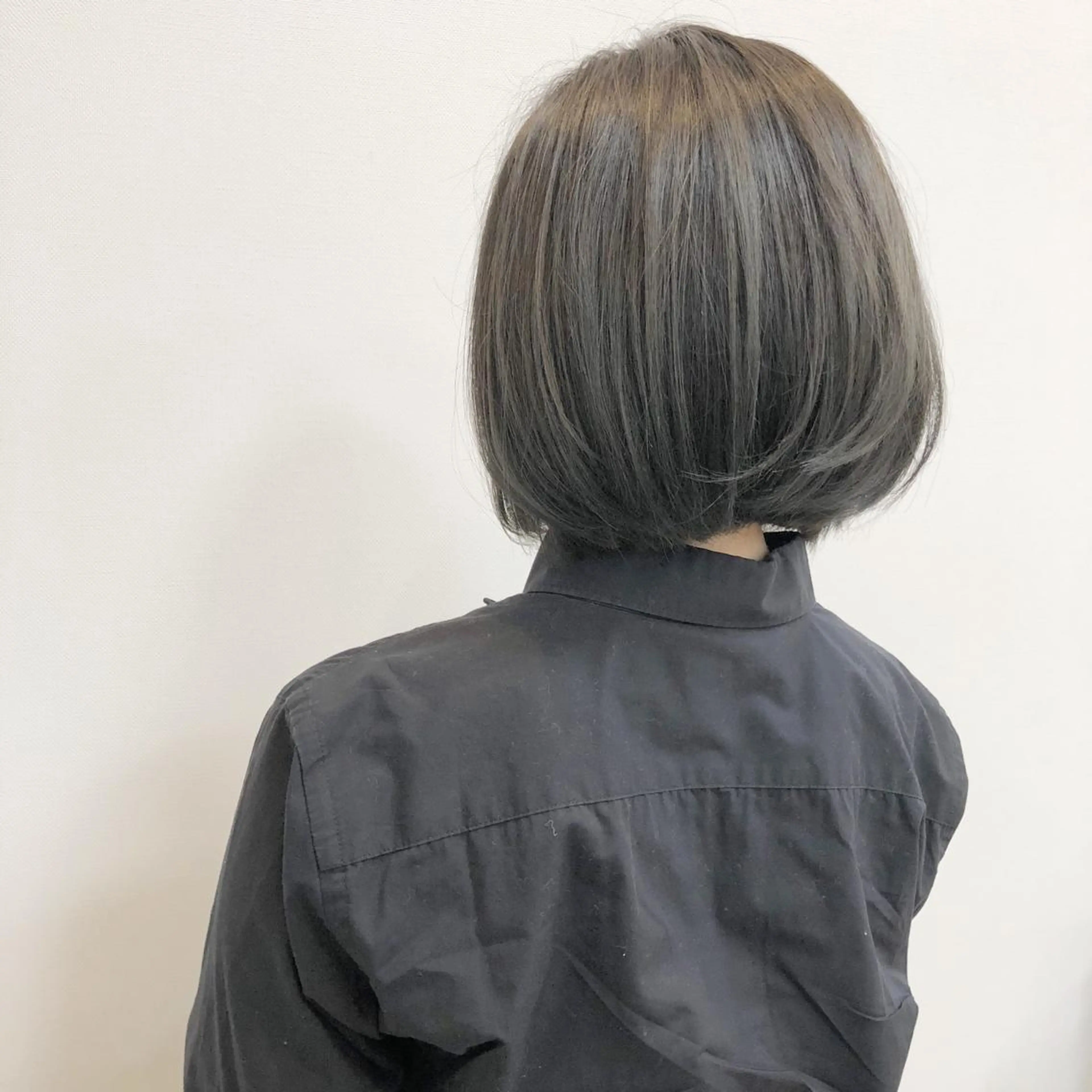 ショート レイヤー×縮毛矯正 深見 拓のヘアスタイル