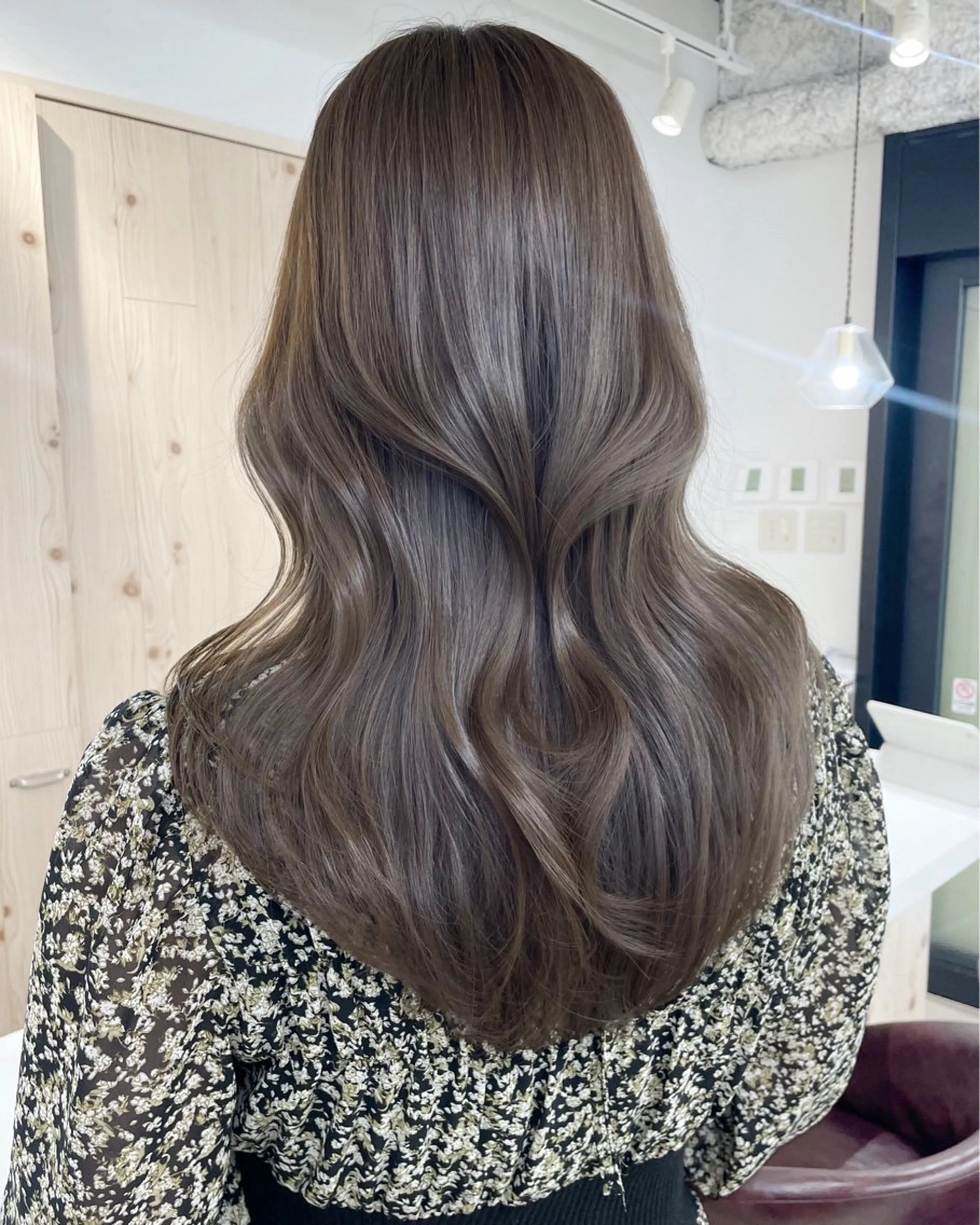 ロング カラー カット ヘアカラー トリートメント ヘアセット 新宿/韓国ヘア/ 髪質改善ストレートのヘアスタイル