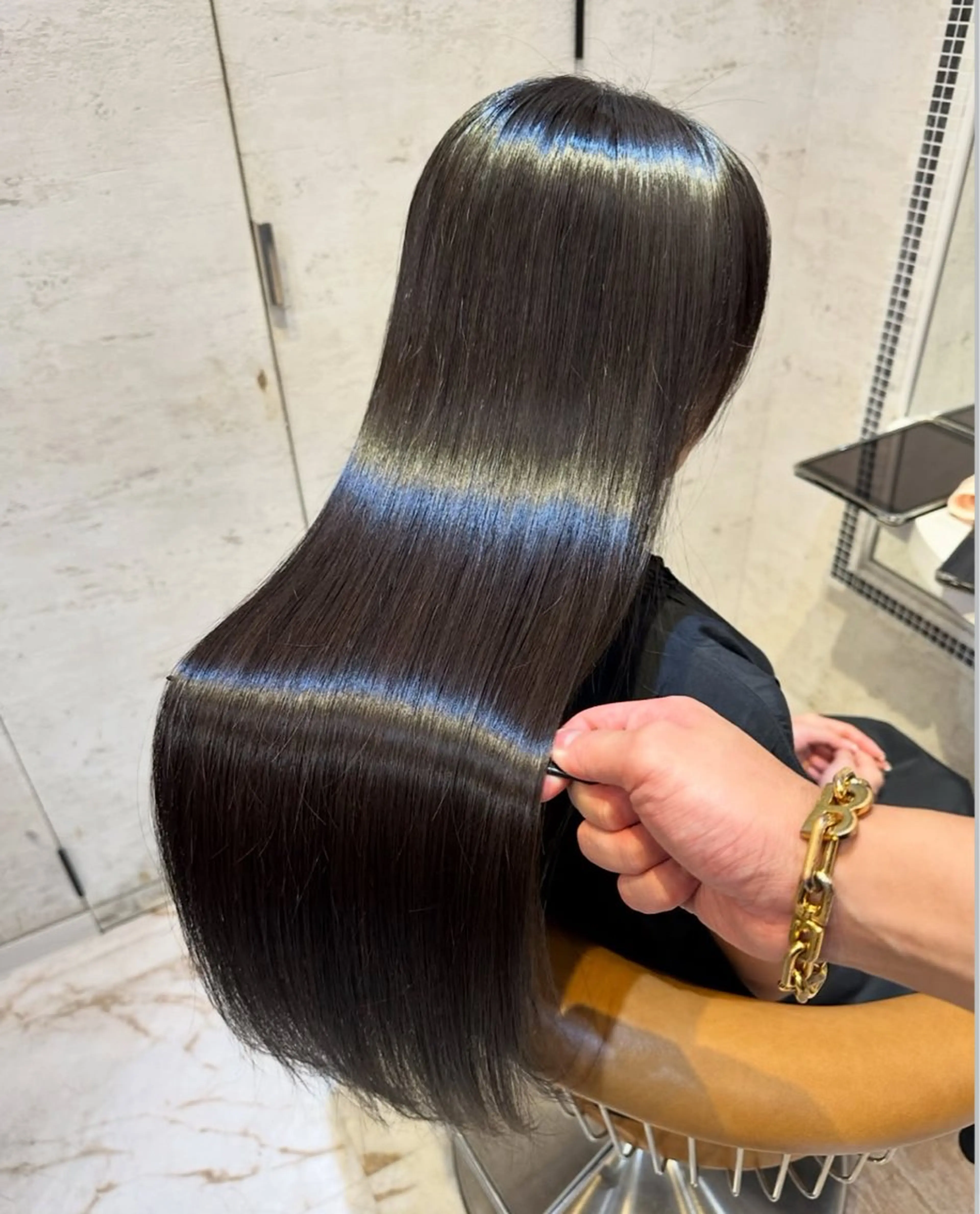 ロング カラー 透明感カラー/ ワンホン/衣音七のヘアスタイル