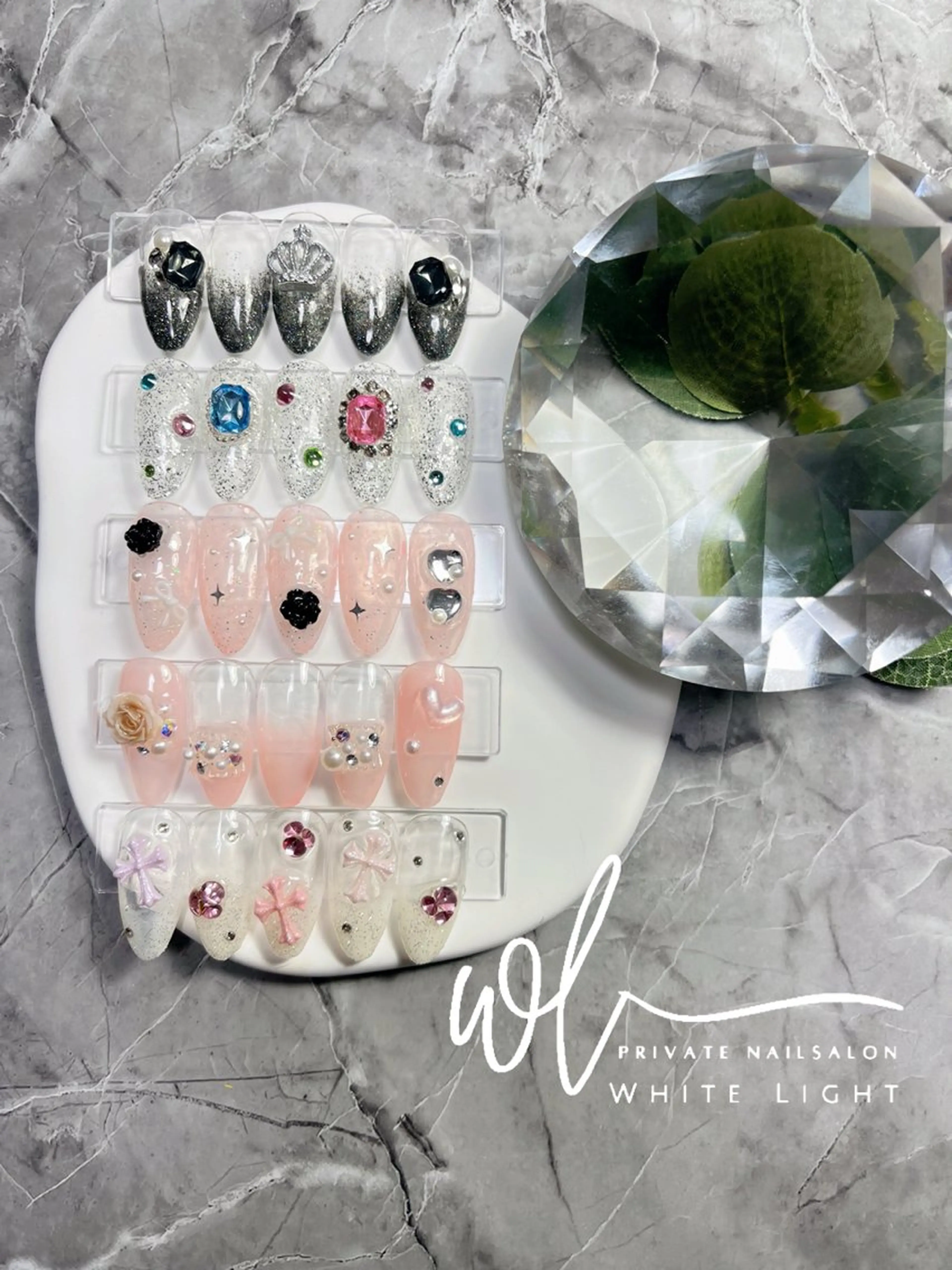 ネイル アートネイル ガーリー ピンク プライベートサロン WhiteLightのネイルデザイン