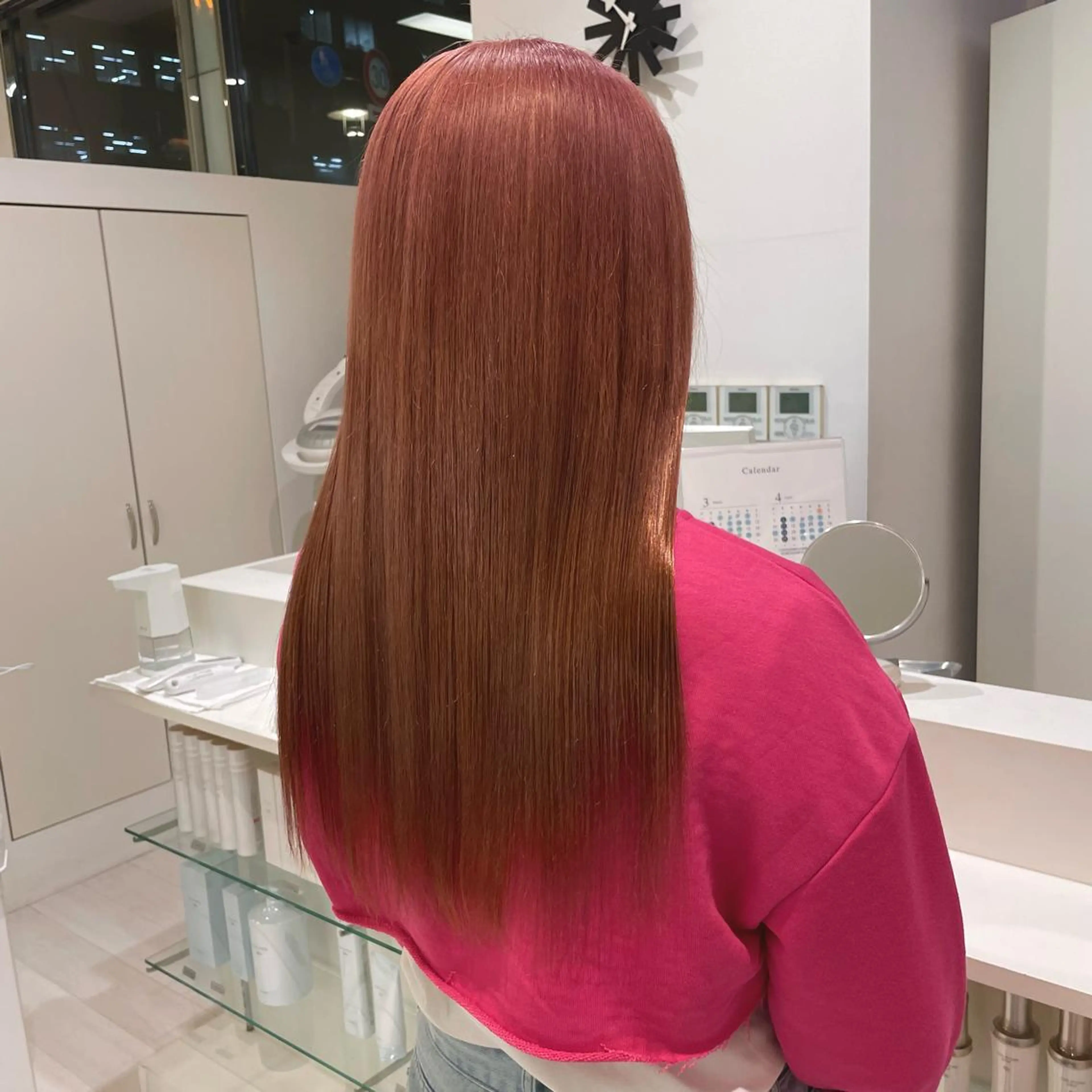 ロング カラー ヘアアレンジ ブリーチ ピンクカラー カット ヘアカラー トリートメント Sana/ 耳ツボ/インナーのヘアスタイル