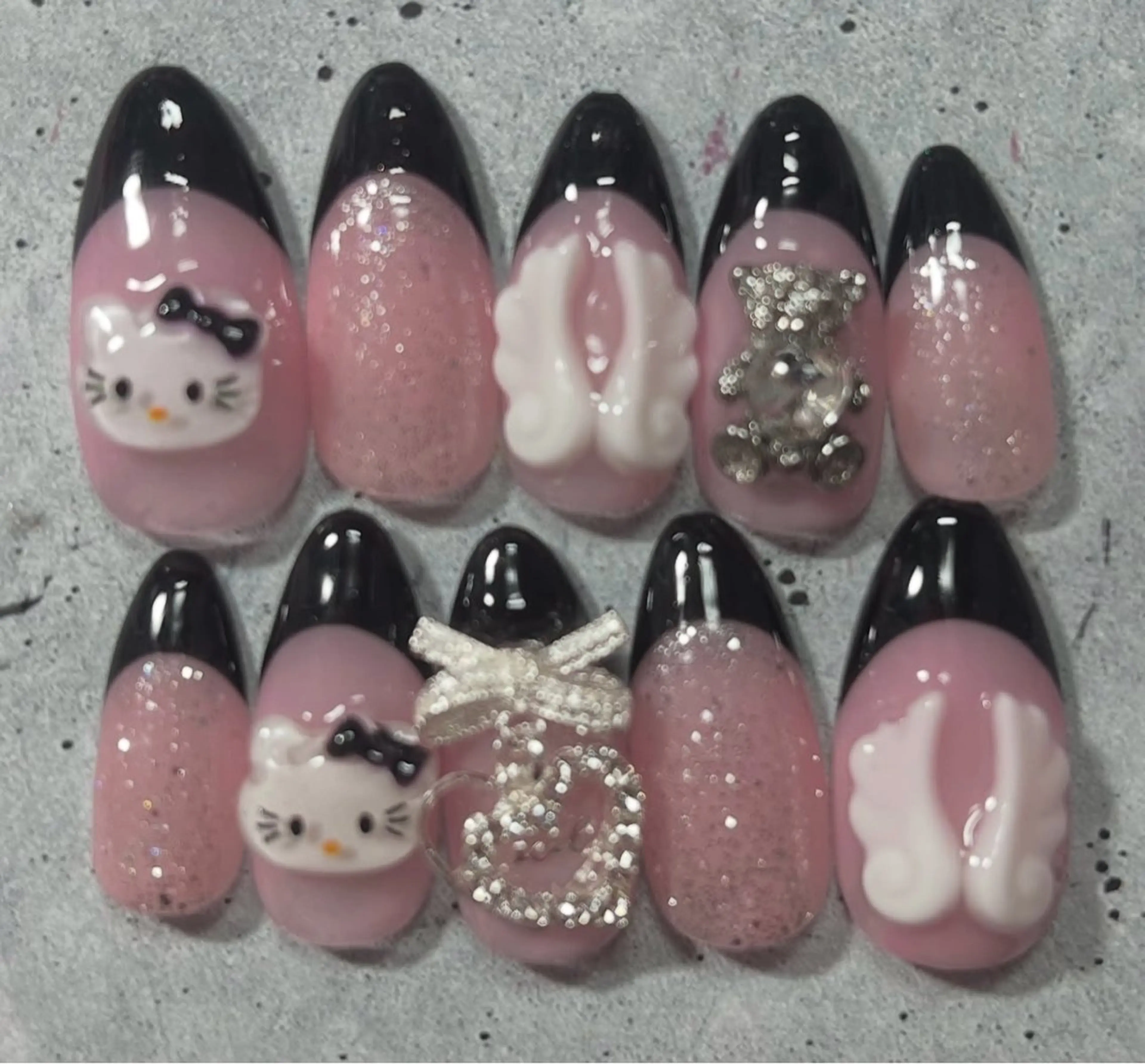 ネイル グラデーション キラキラネイル ワンカラーネイル 冬ネイル Jenn Nail Salonのネイルデザイン