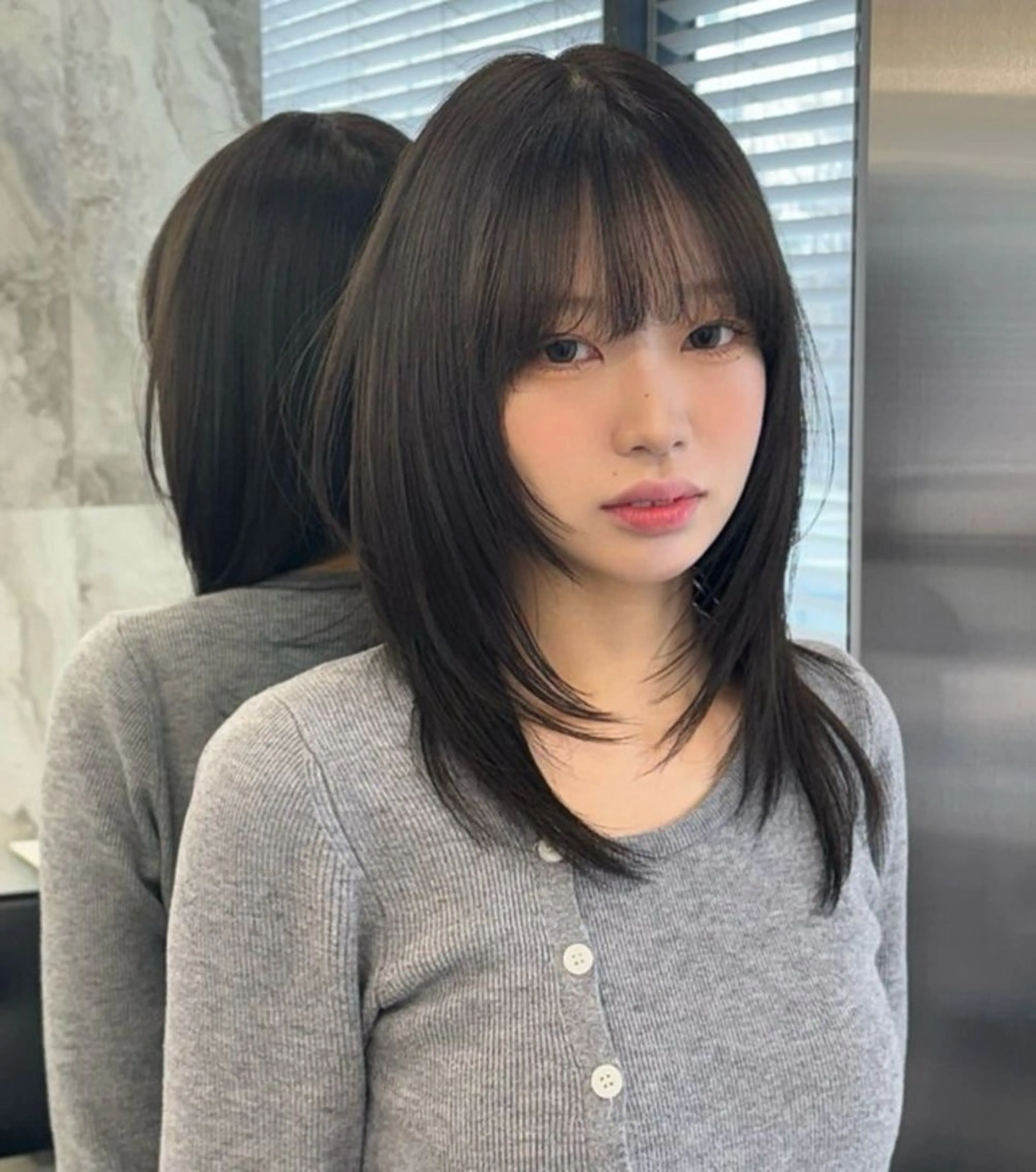 ミディアム レイヤー×ハイトーン ×デザイン 啓太のヘアスタイル