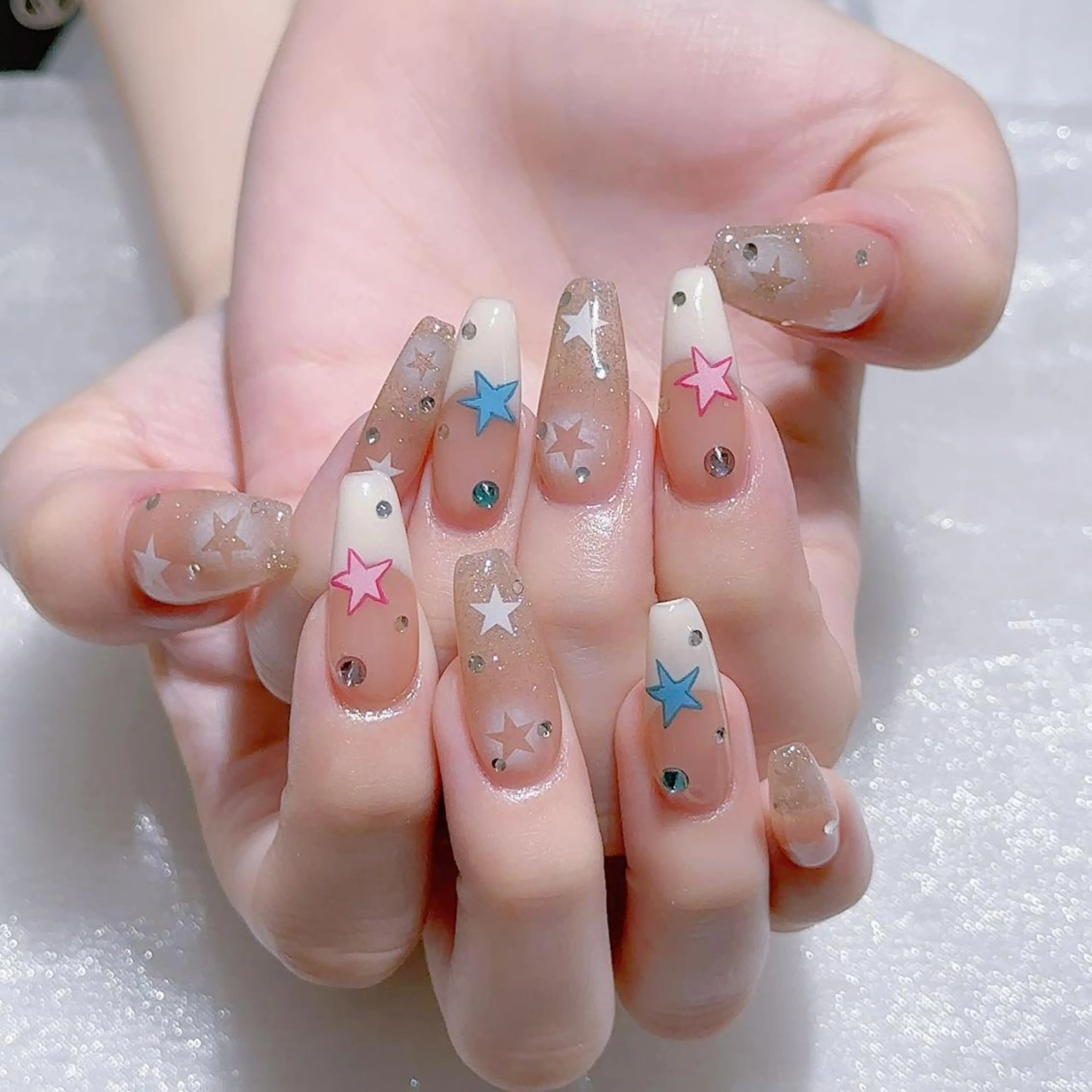 ネイル ハンドネイル Queens PUPUのネイルデザイン