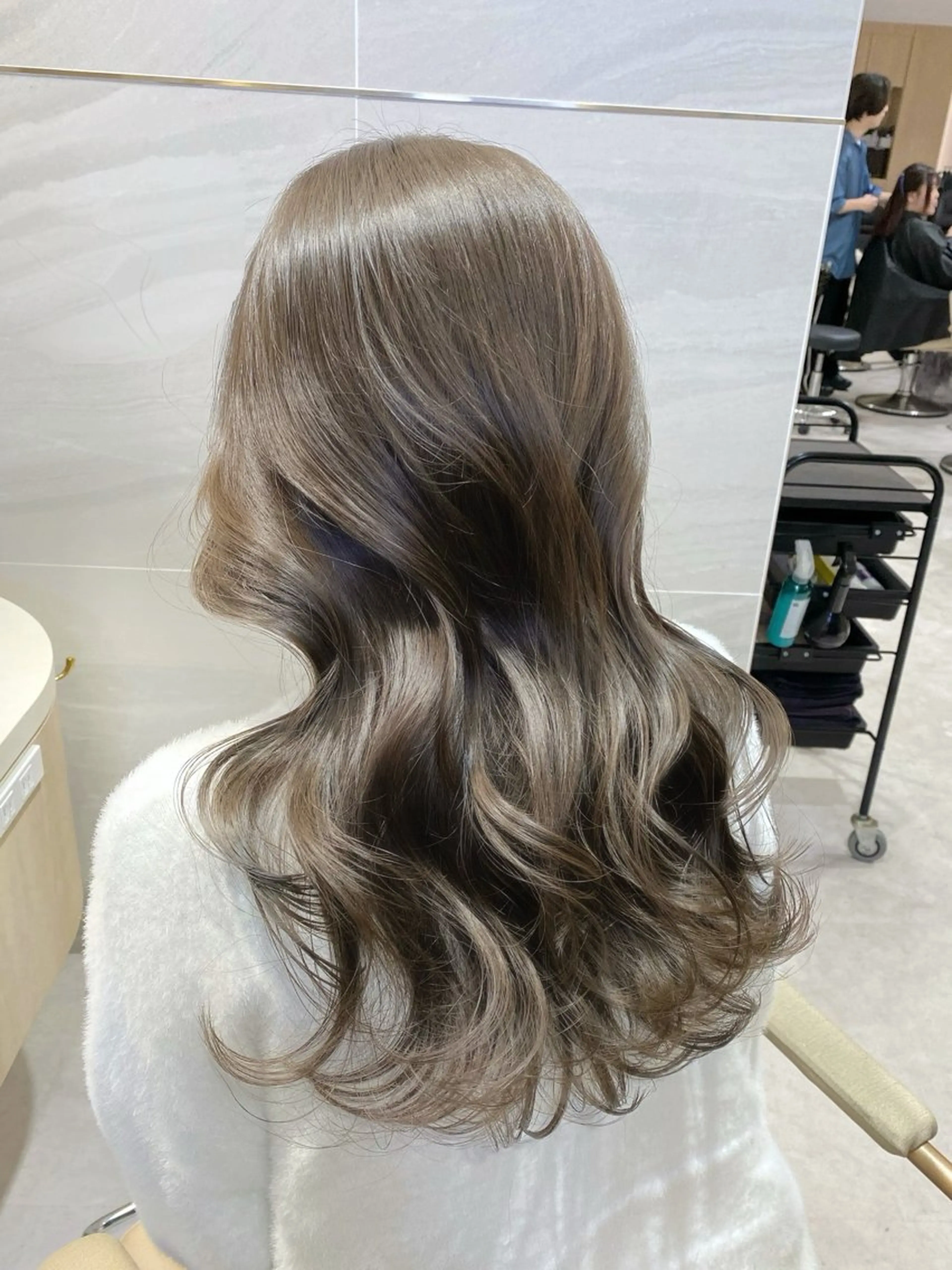 ロング カラー ベージュカラー イルミナカラー カット ヘアカラー トリートメント 透明感カラー🌿 グレージュ🐺陽介のヘアスタイル
